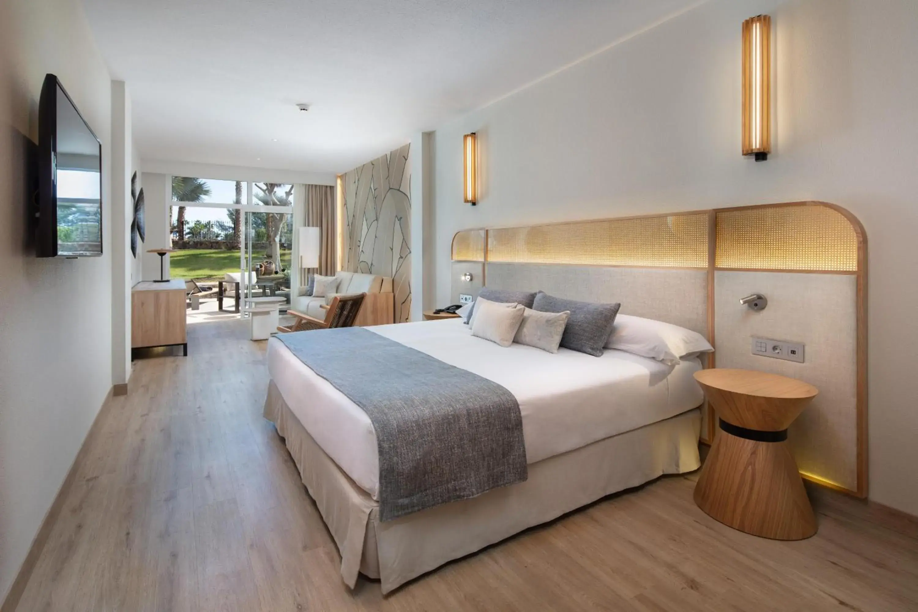 Photo of the whole room, Bed in Tabaiba Princess Photo of the whole room, Bed in Tabaiba Princess