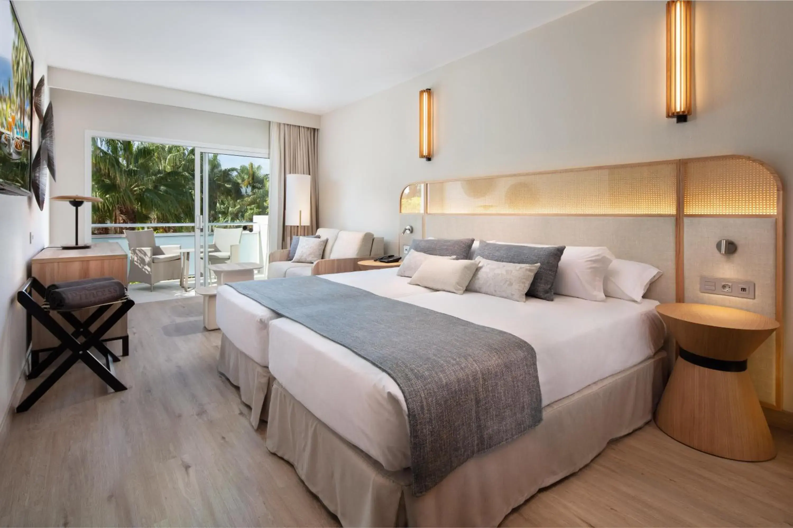 Photo of the whole room, Bed in Tabaiba Princess Photo of the whole room, Bed in Tabaiba Princess