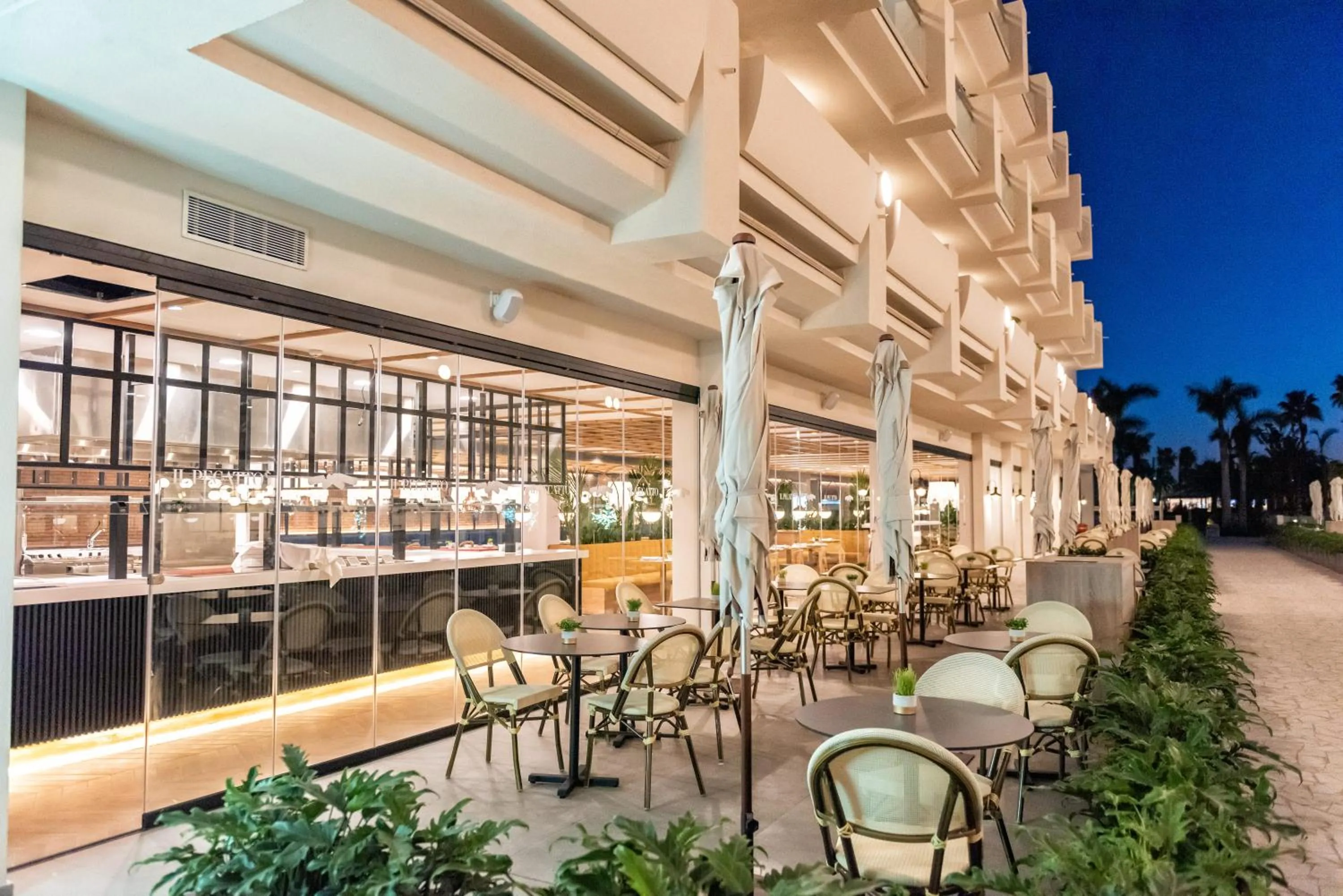 Restaurant/places to eat in Tabaiba Princess