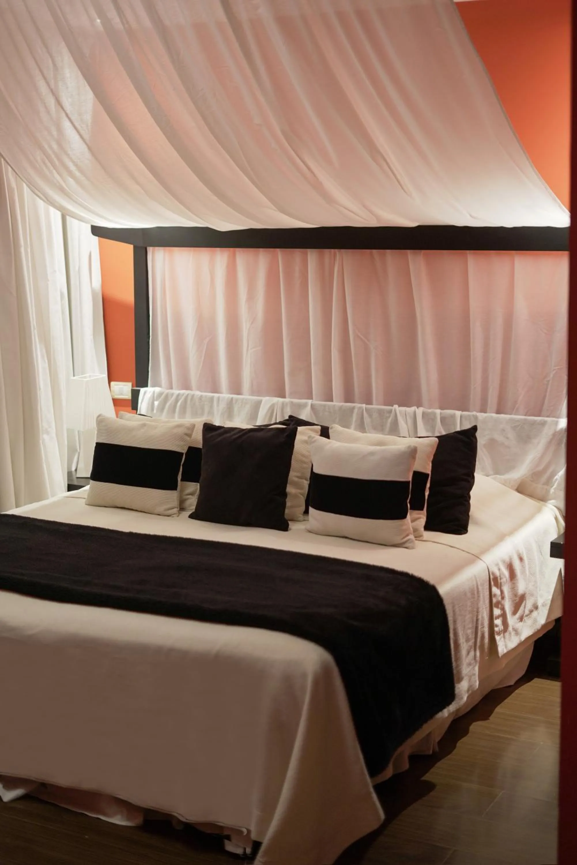 Bed in Los Muelles Boutique Hotel