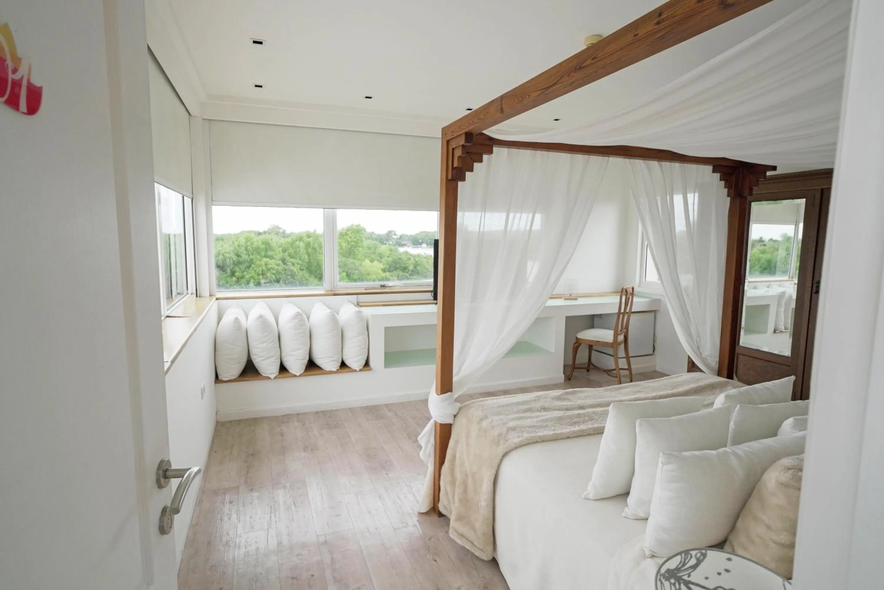 Photo of the whole room, Bed in Los Muelles Boutique Hotel