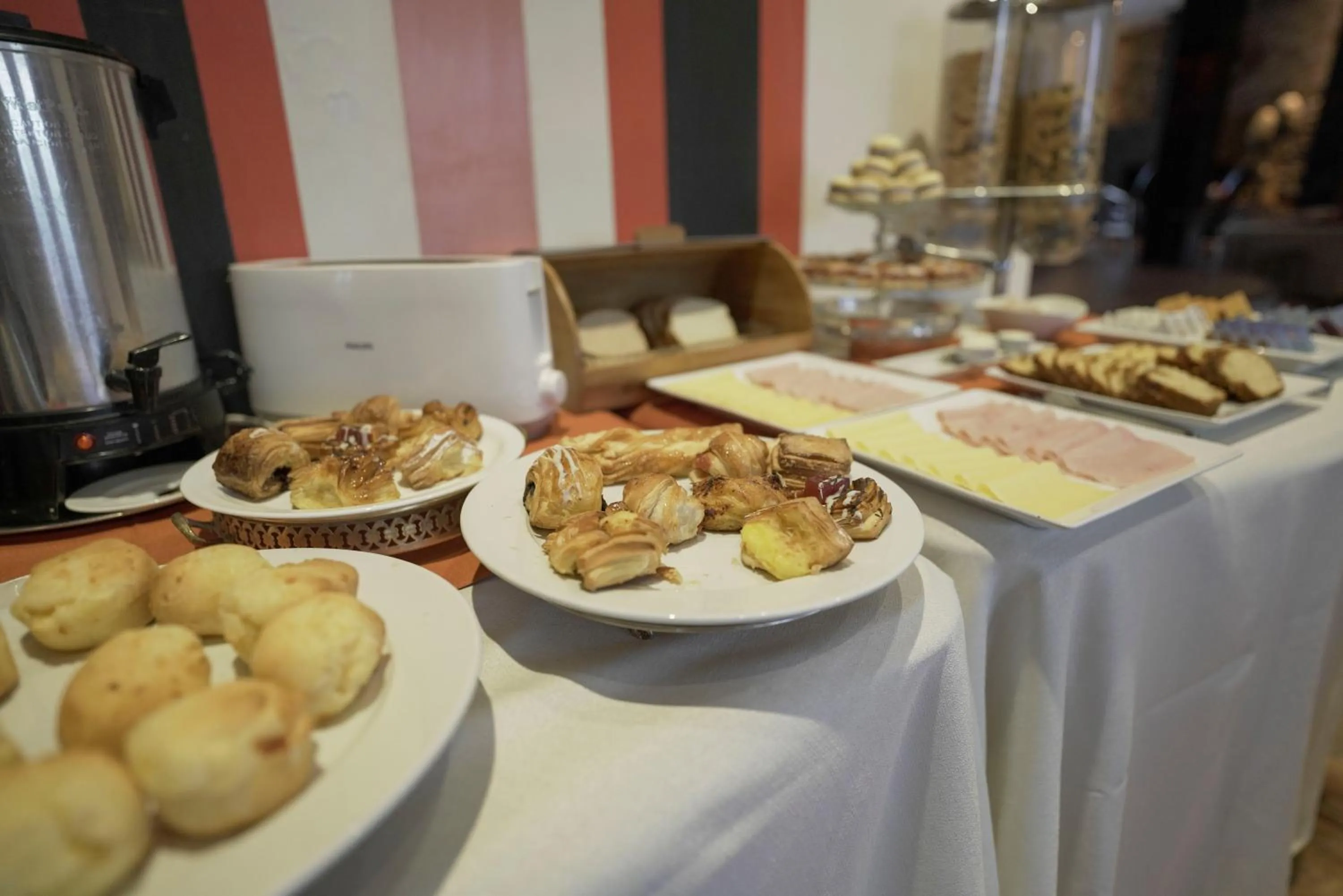Buffet breakfast in Los Muelles Boutique Hotel