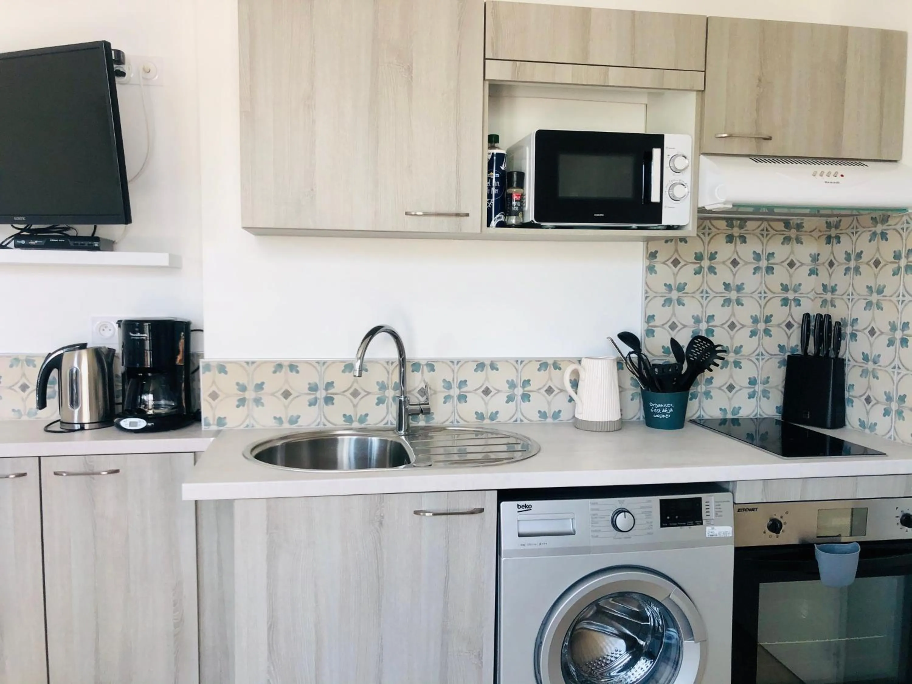 Coffee/tea facilities in Clos des Aigrettes -6 Gîtes de charme et confort à 30m du Port de La Cotinière