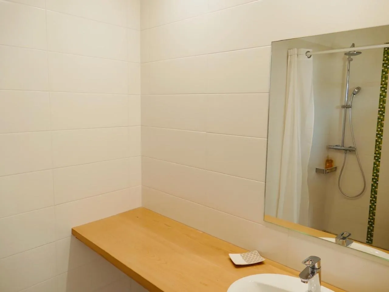 Bathroom in Clos des Aigrettes -6 Gîtes de charme et confort à 30m du Port de La Cotinière