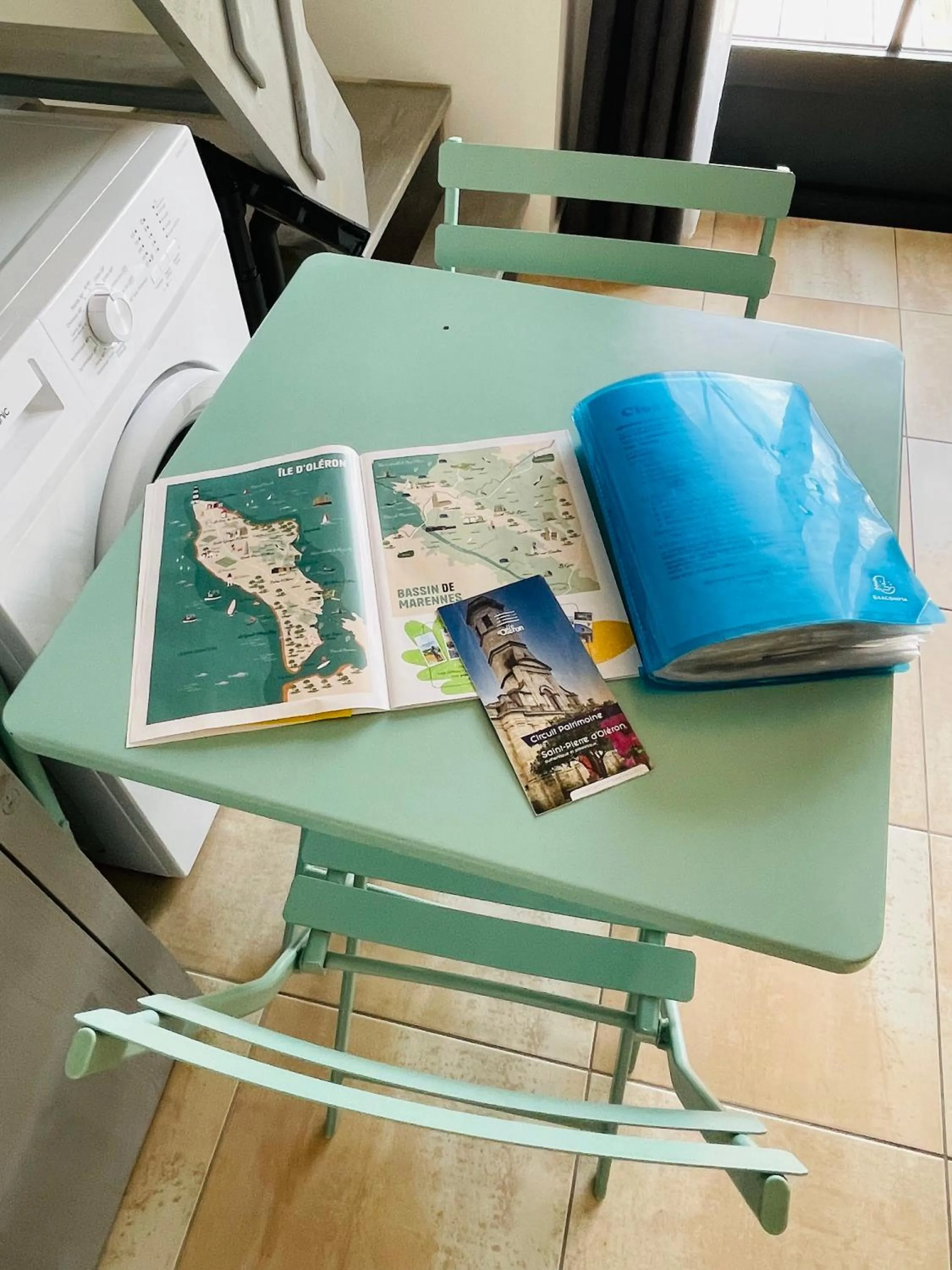 Breakfast in Clos des Aigrettes -6 Gîtes de charme et confort à 30m du Port de La Cotinière