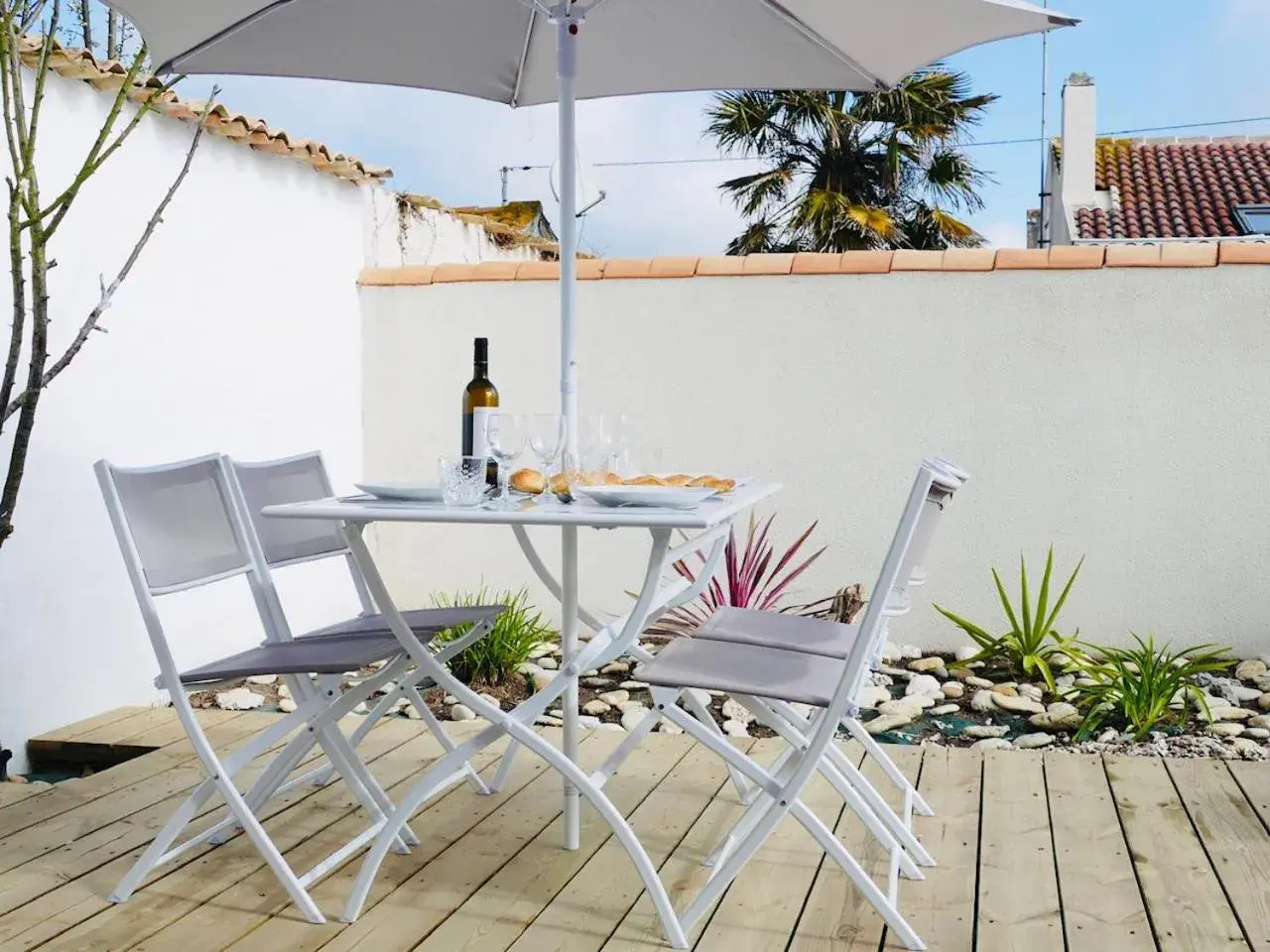 Maisonette in Clos des Aigrettes -6 Gîtes de charme et confort à 30m du Port de La Cotinière Maisonette in Clos des Aigrettes -6 Gîtes de charme et confort à 30m du Port de La Cotinière