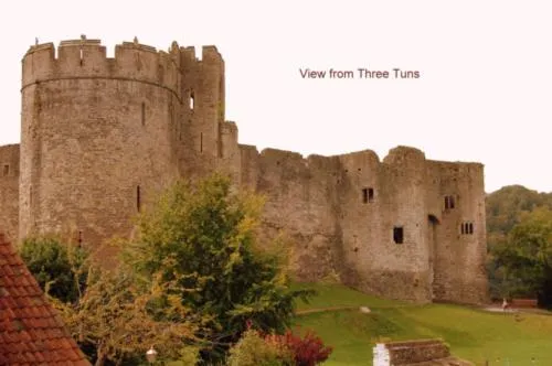 Area and facilities in The Three Tuns