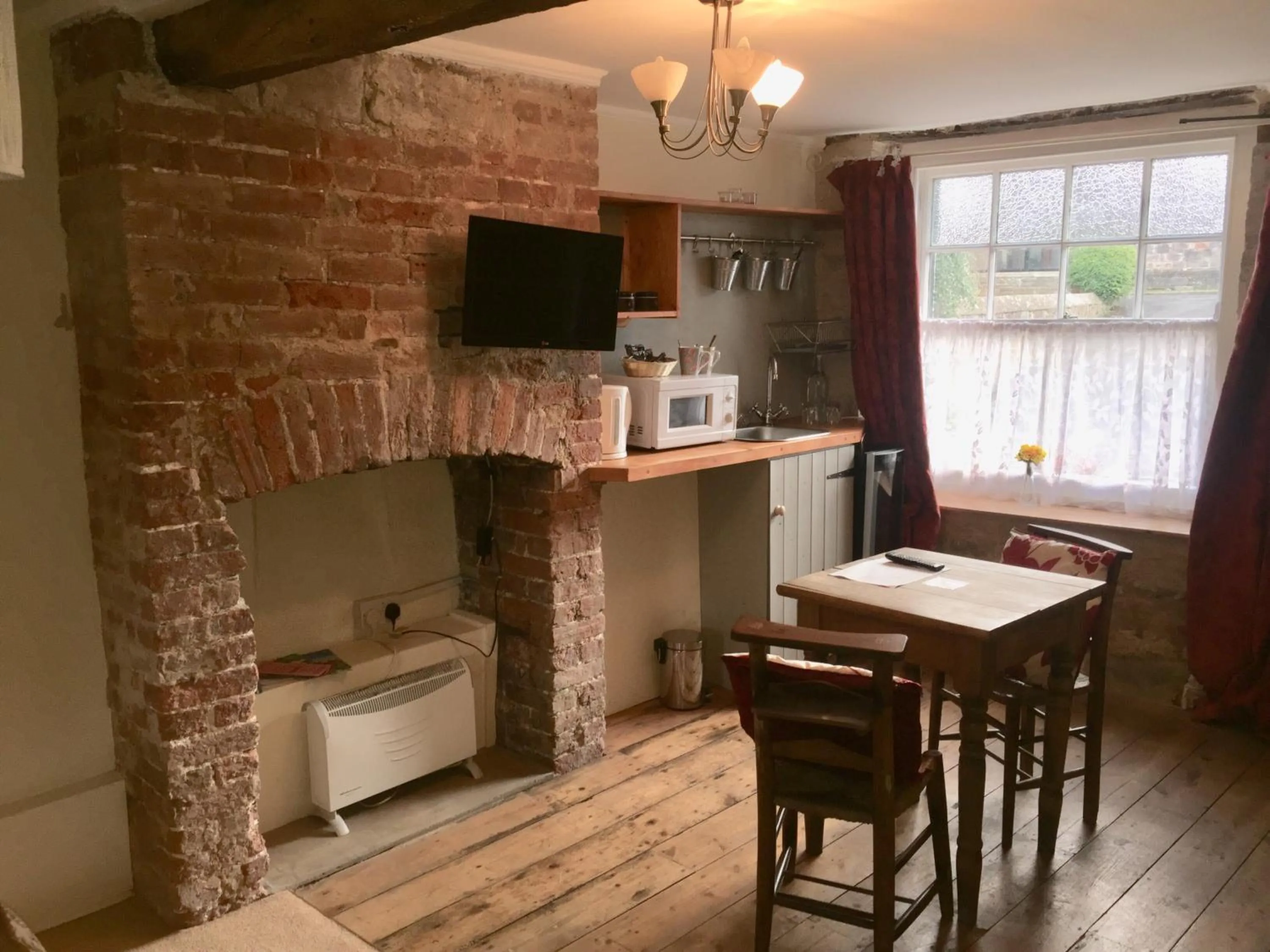 Coffee/tea facilities in The Three Tuns