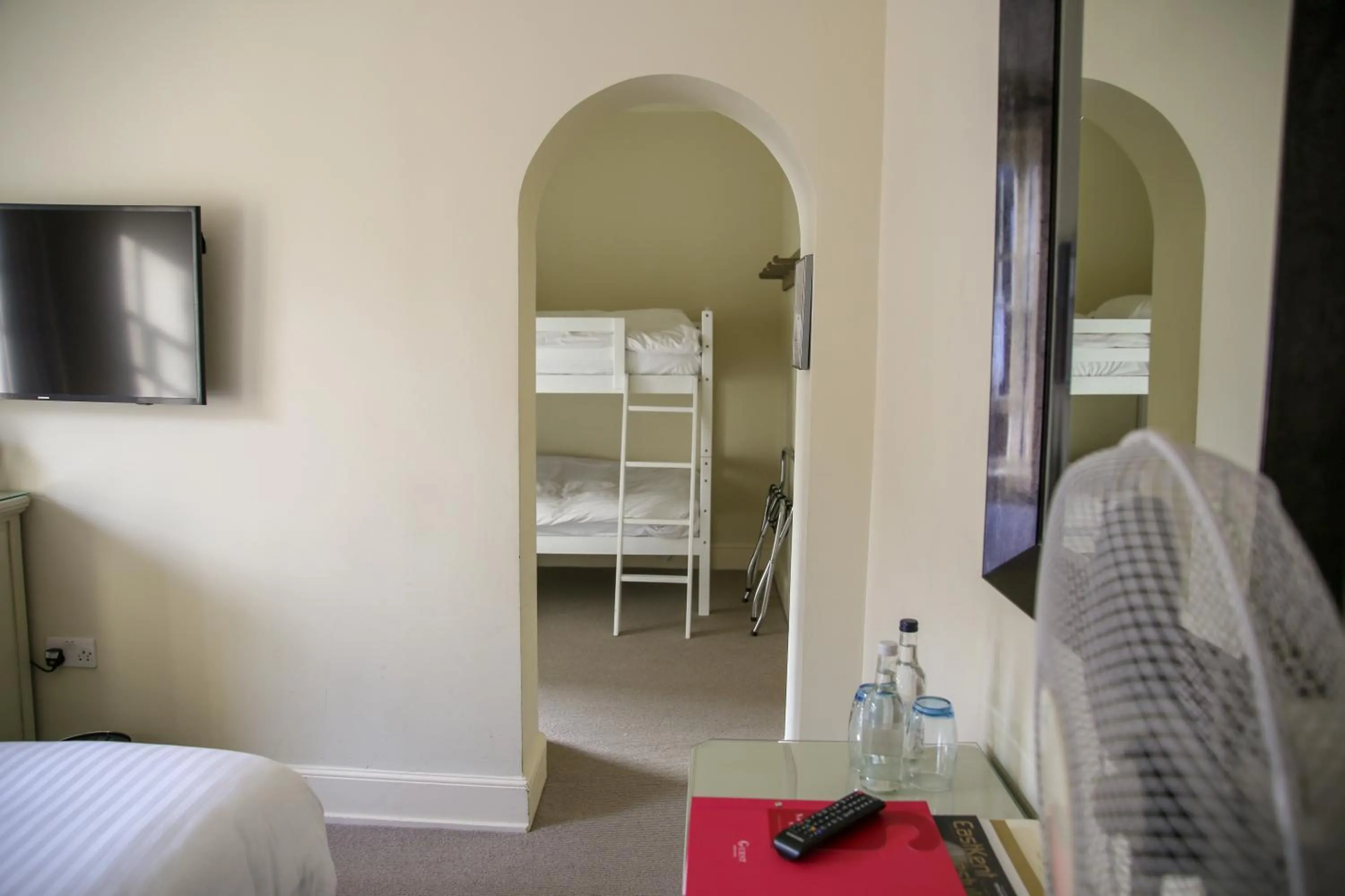 Bedroom, Bed in The Bell Hotel