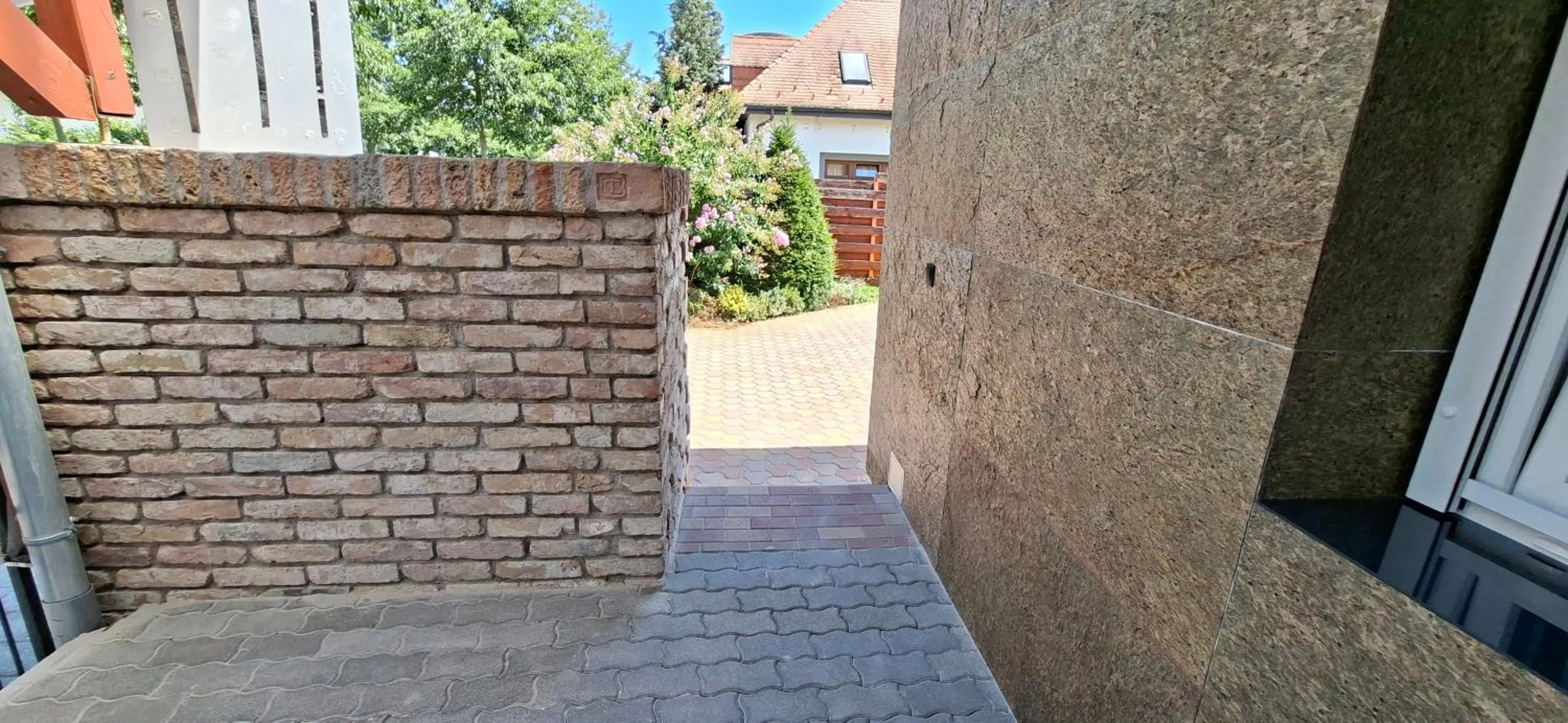 Facade/entrance in Aranyhal Apartman