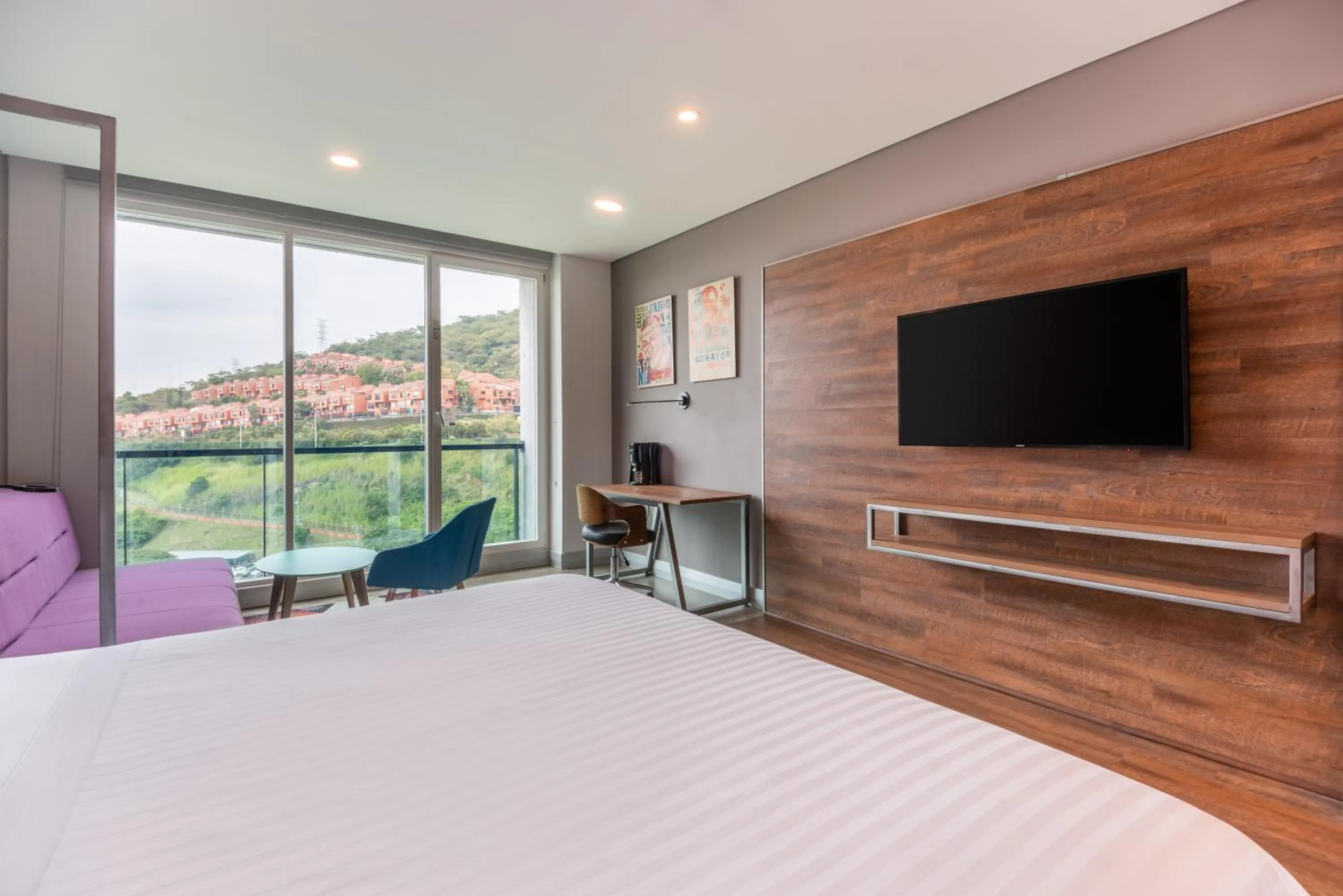 Bedroom, Bed in Hotel Spirito by Spiwak Chipichape