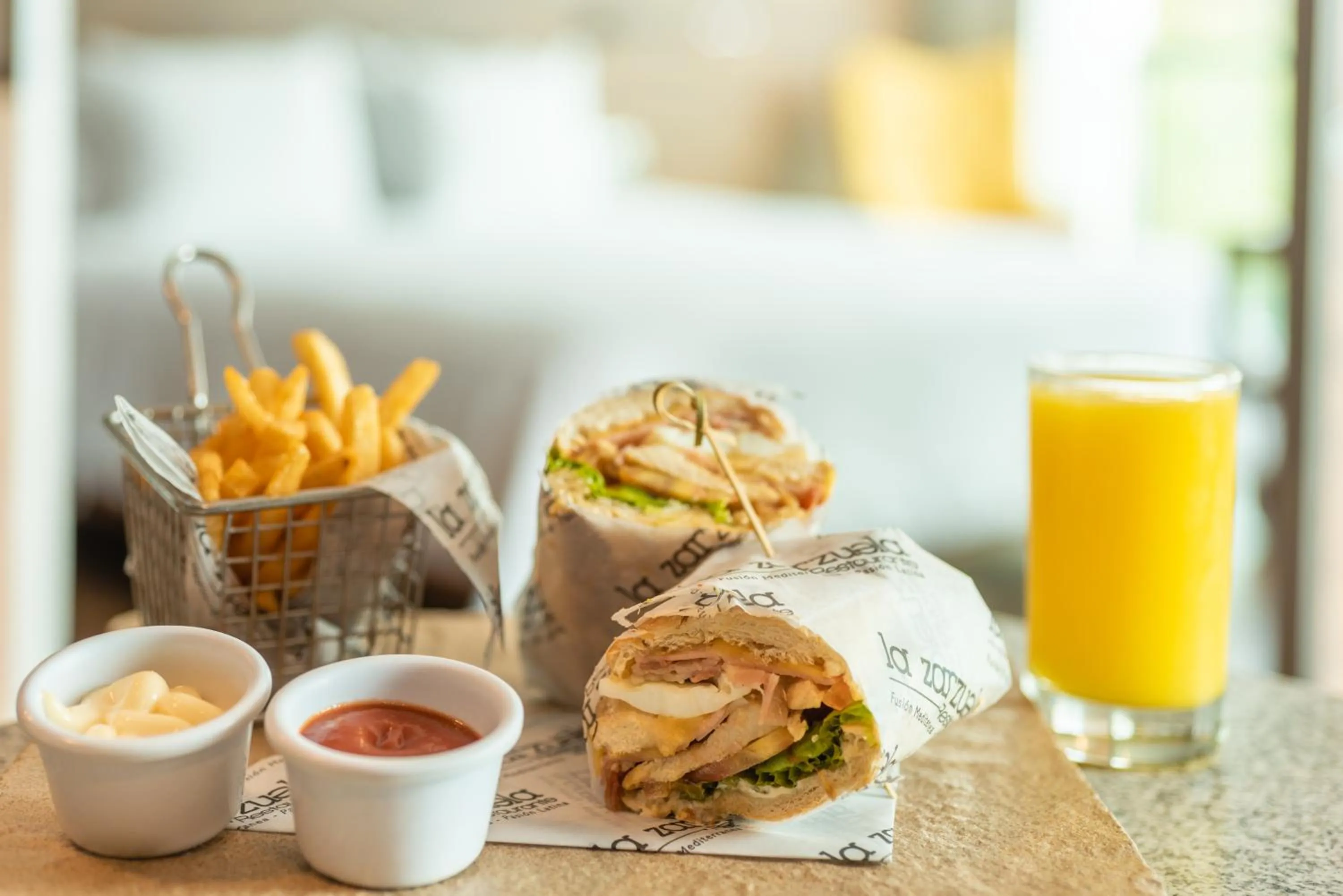 Food and drinks in Hotel Spirito by Spiwak Chipichape