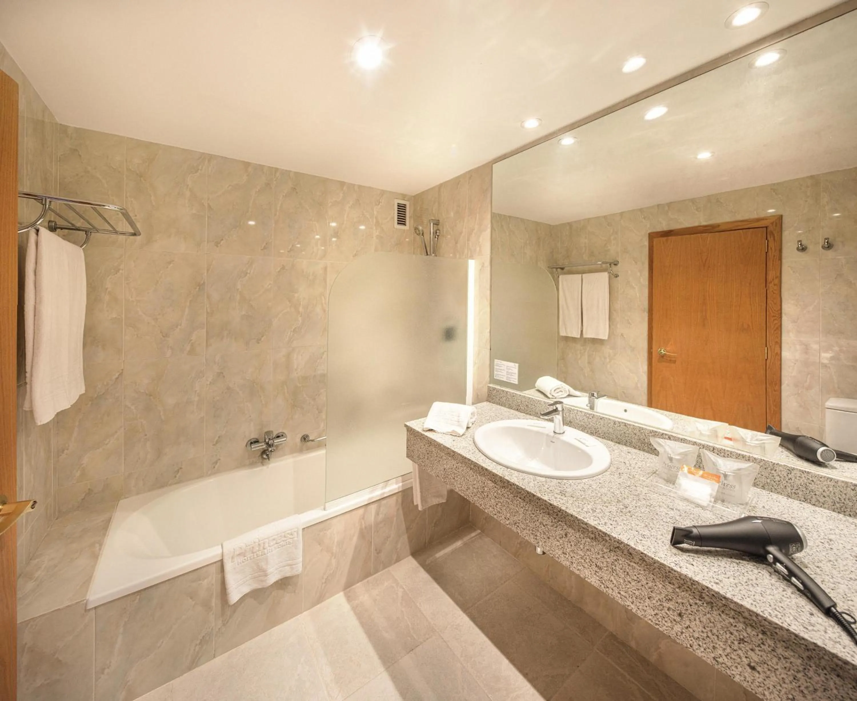 Bathroom in Maspalomas Princess