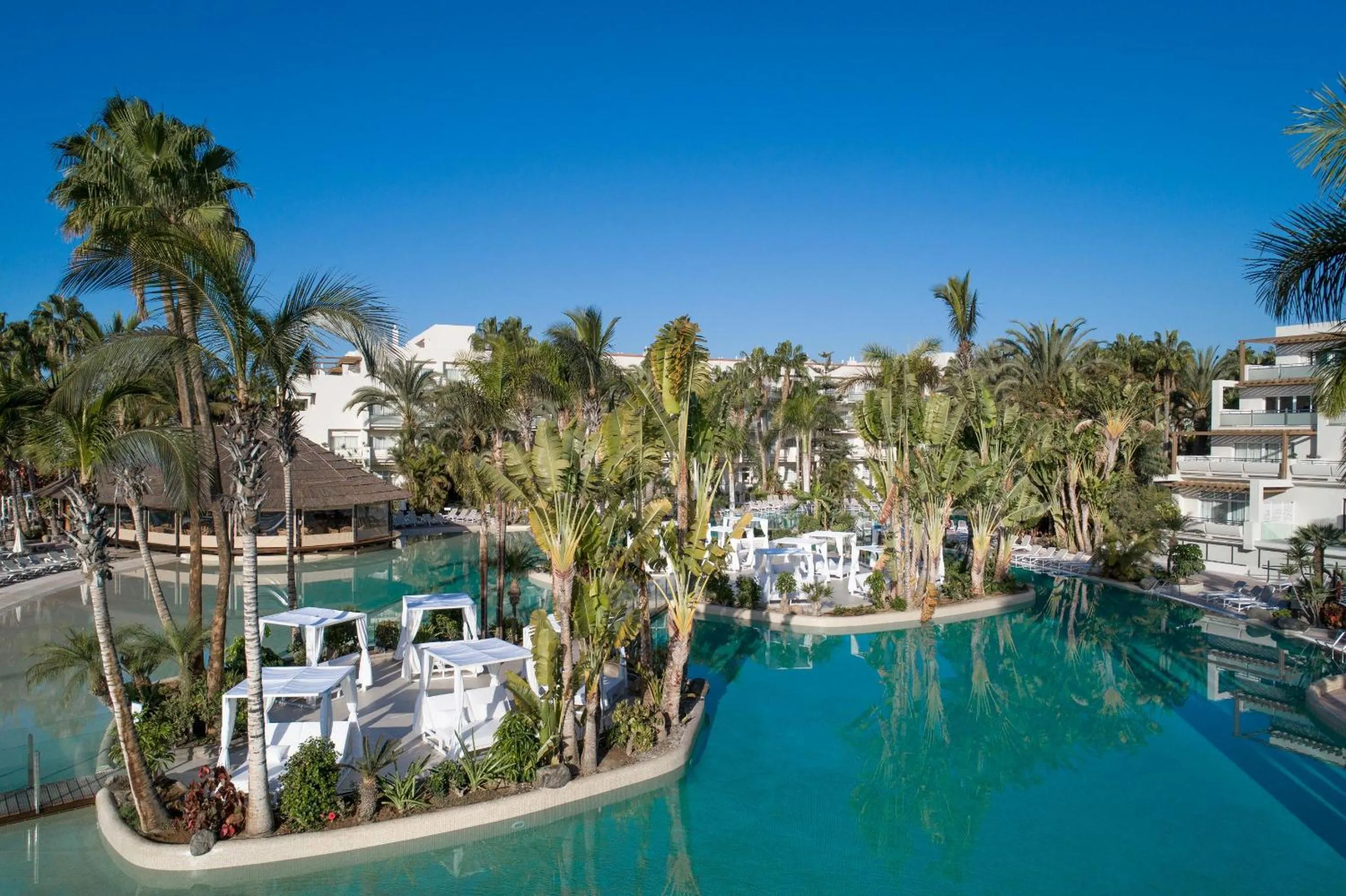 Swimming pool in Maspalomas Princess