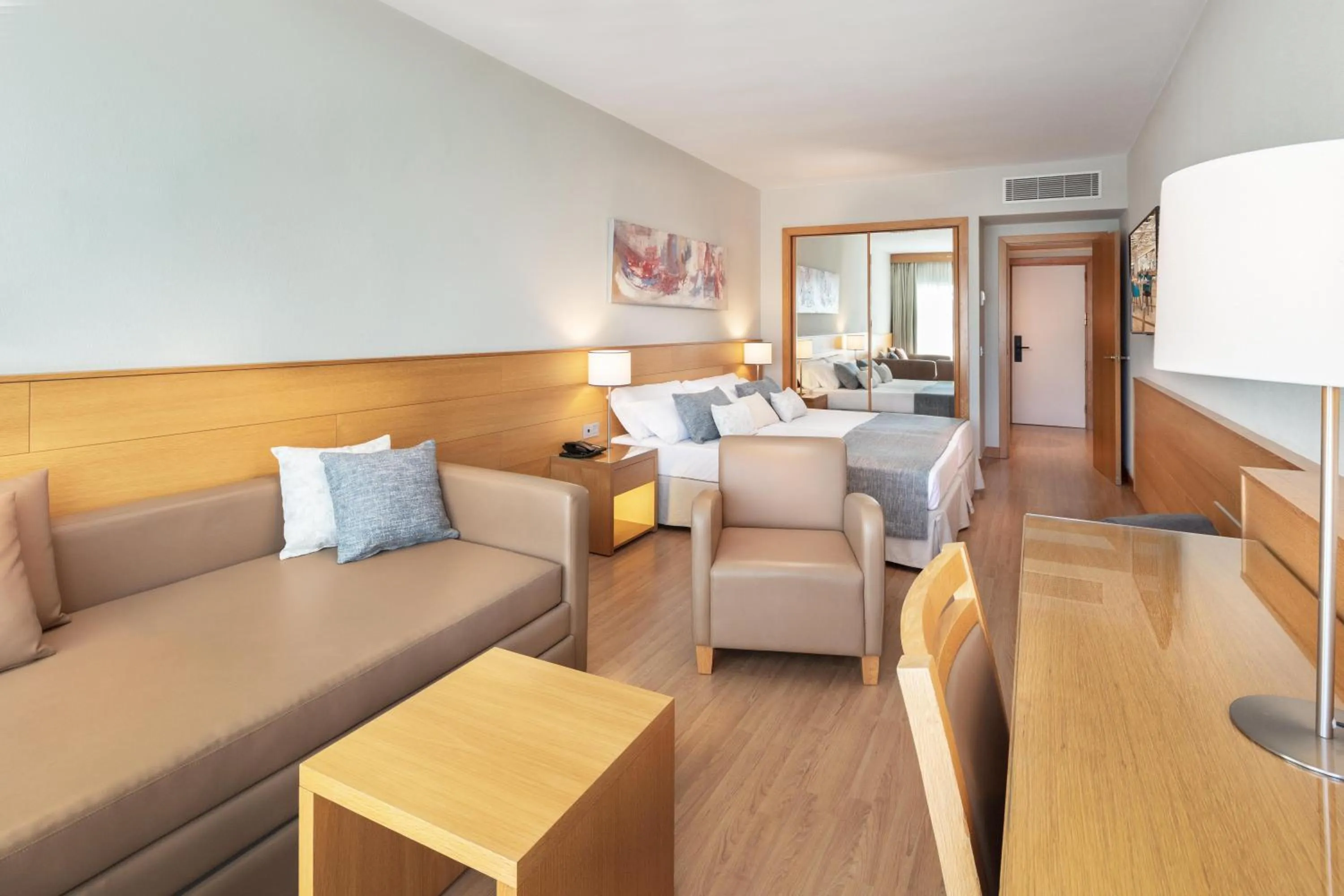 Photo of the whole room in Maspalomas Princess