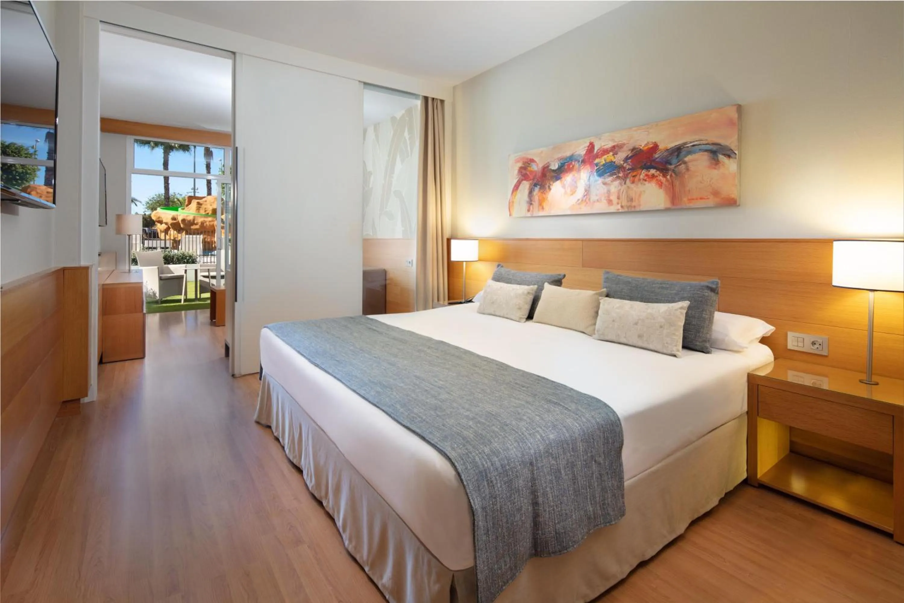 Photo of the whole room, Bed in Maspalomas Princess