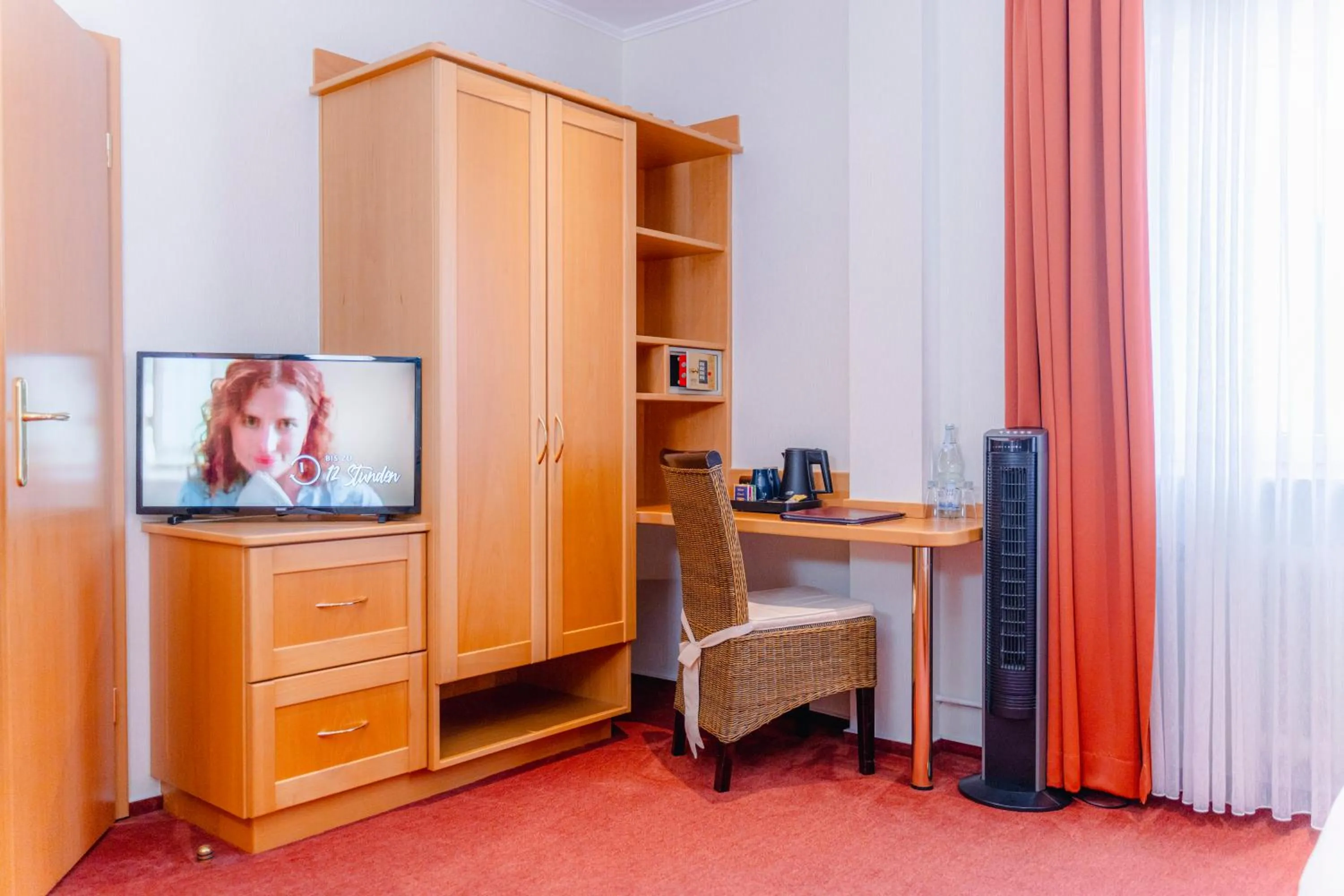 Photo of the whole room in Hotel Unter den Linden