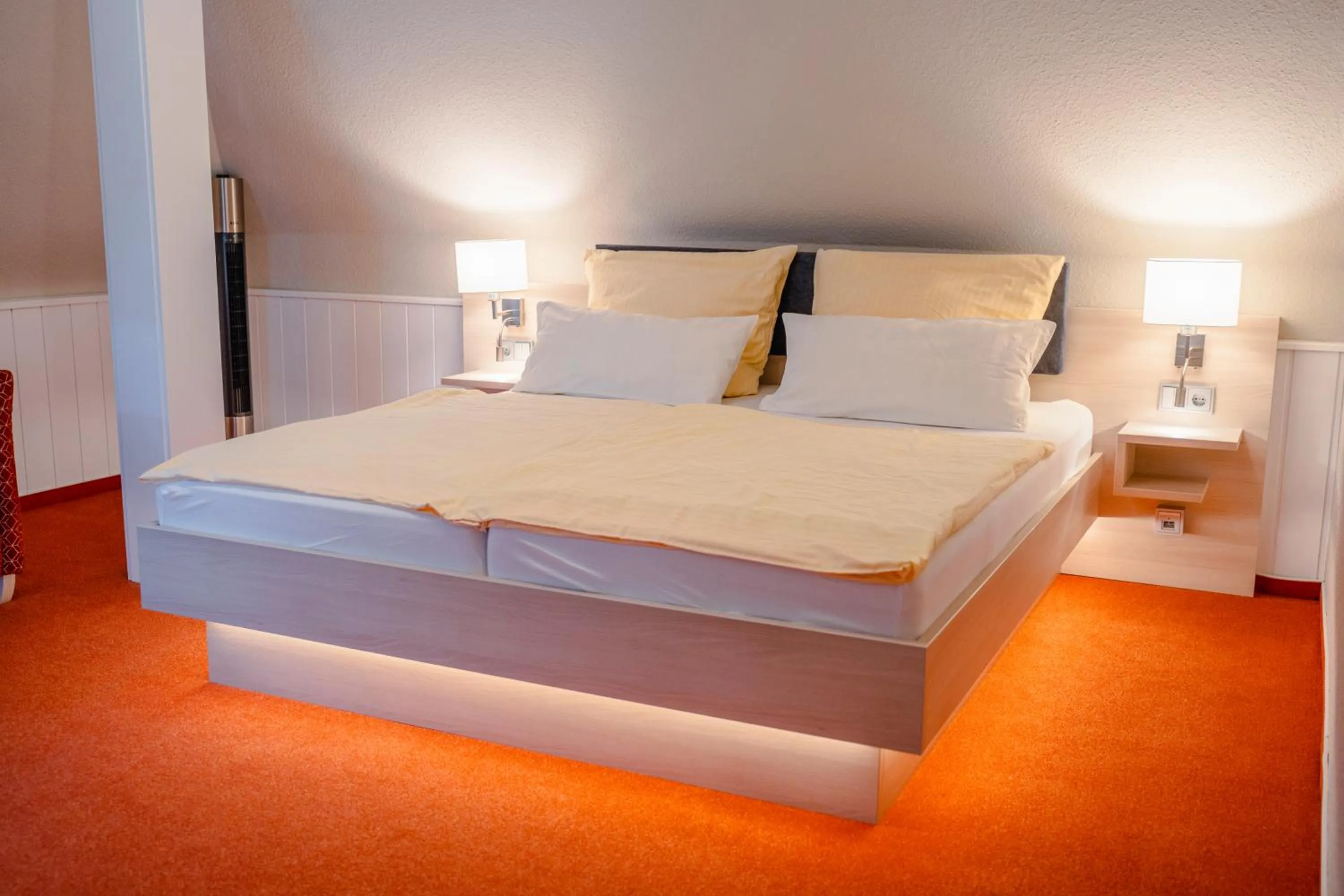 Photo of the whole room, Bed in Hotel Unter den Linden