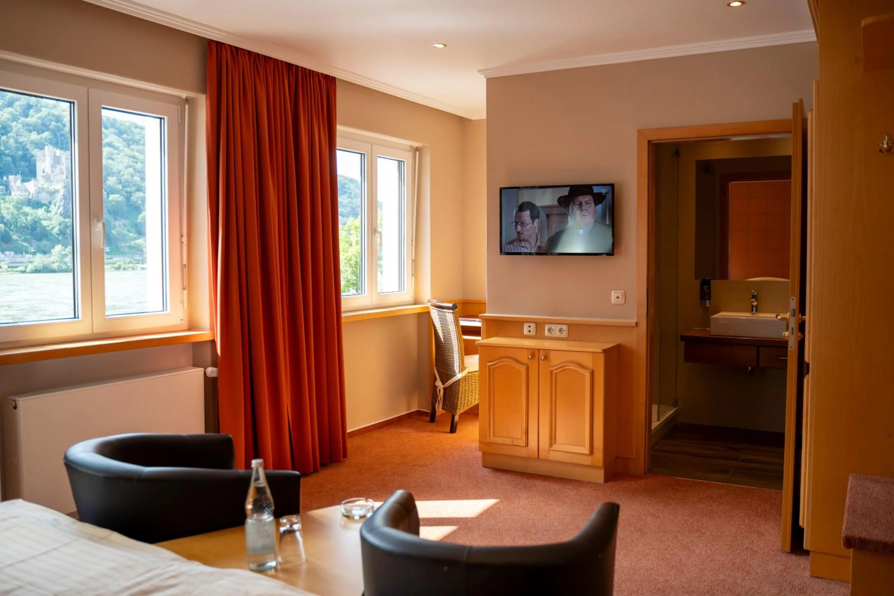 Photo of the whole room in Hotel Unter den Linden