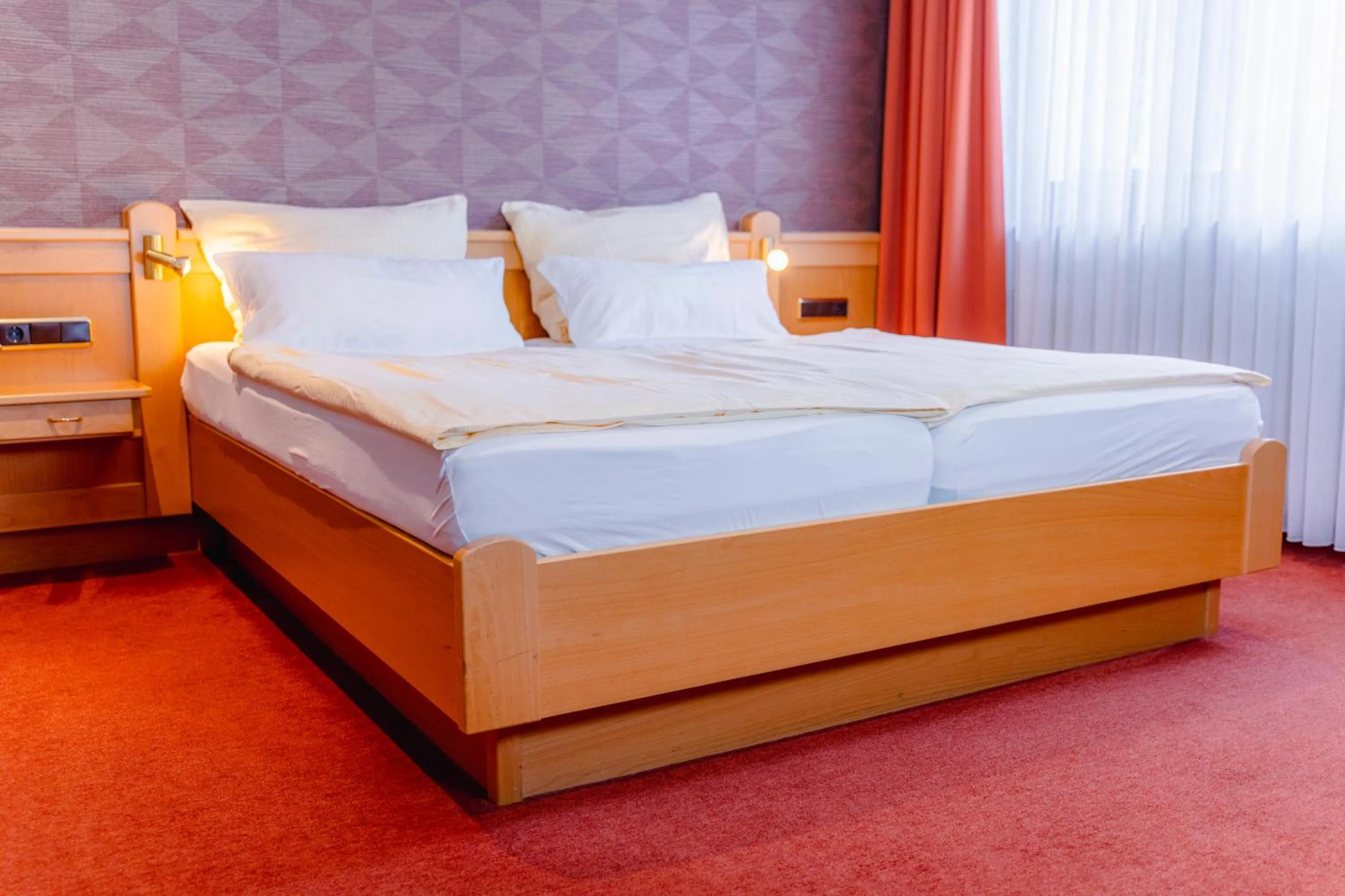 Photo of the whole room, Bed in Hotel Unter den Linden