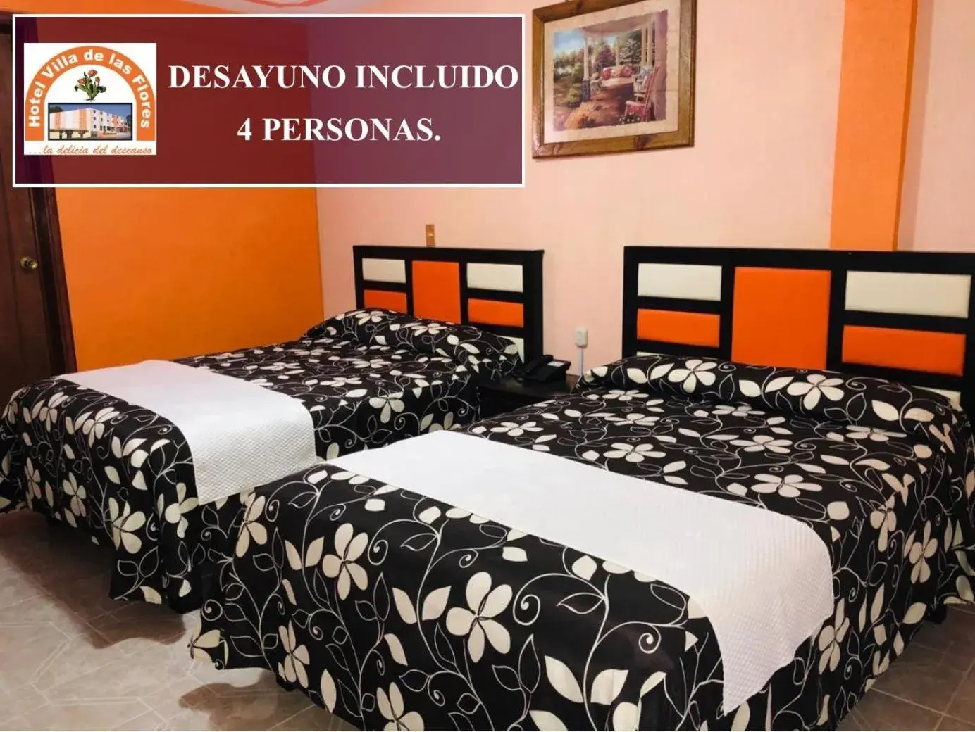 Quadruple Room in Hotel Villa De Las Flores Quadruple Room in Hotel Villa De Las Flores