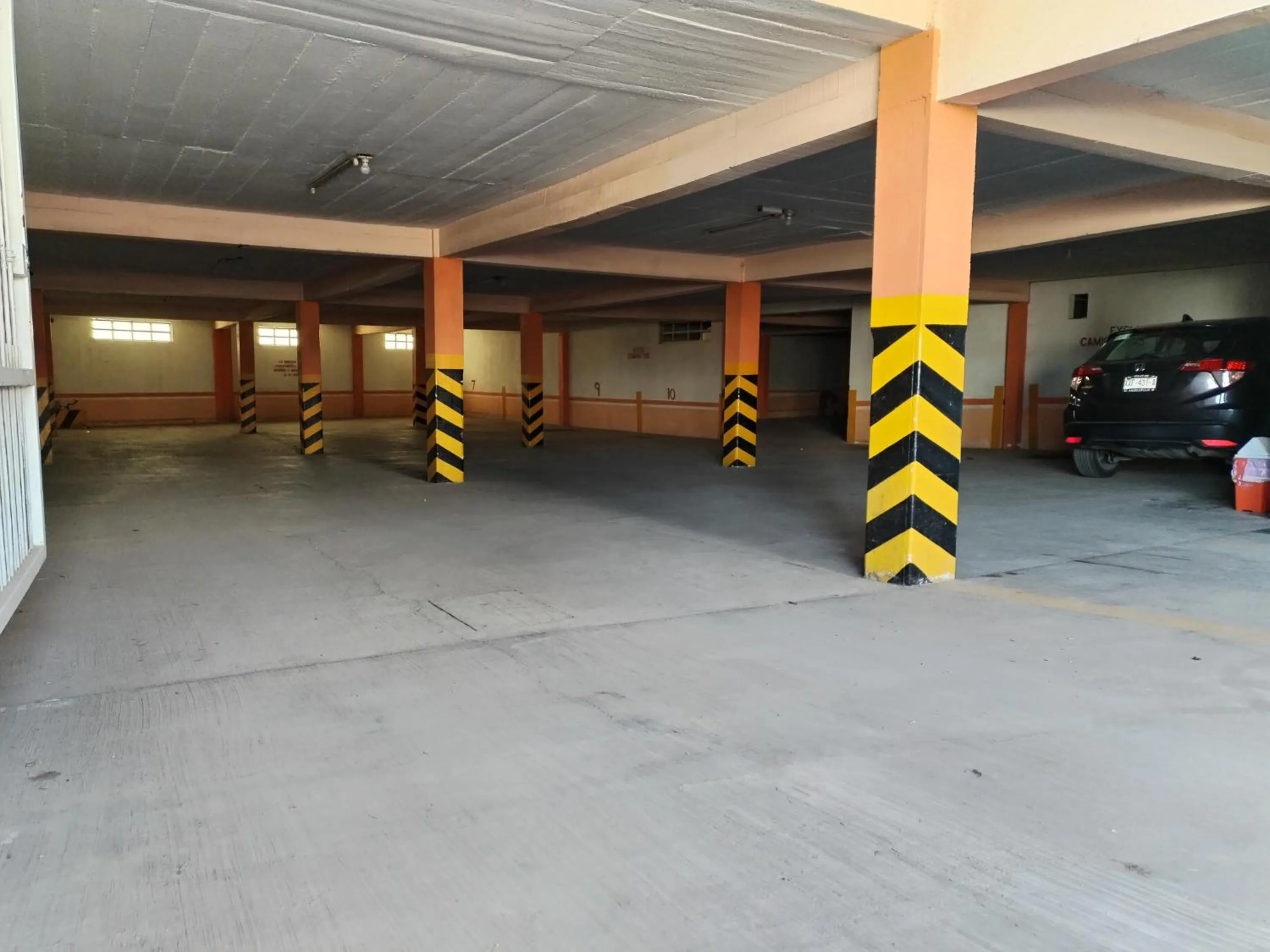 Parking in Hotel Villa De Las Flores