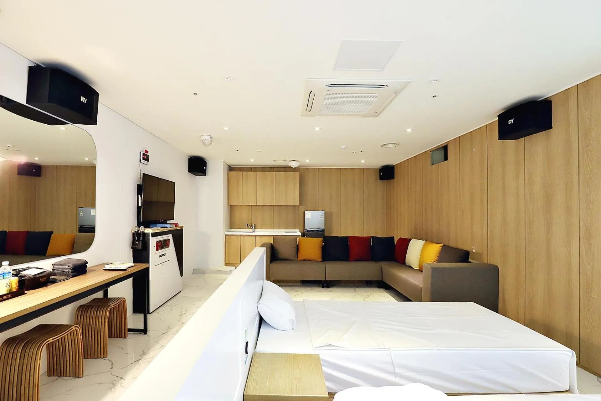 Bed in Biennale Hotel