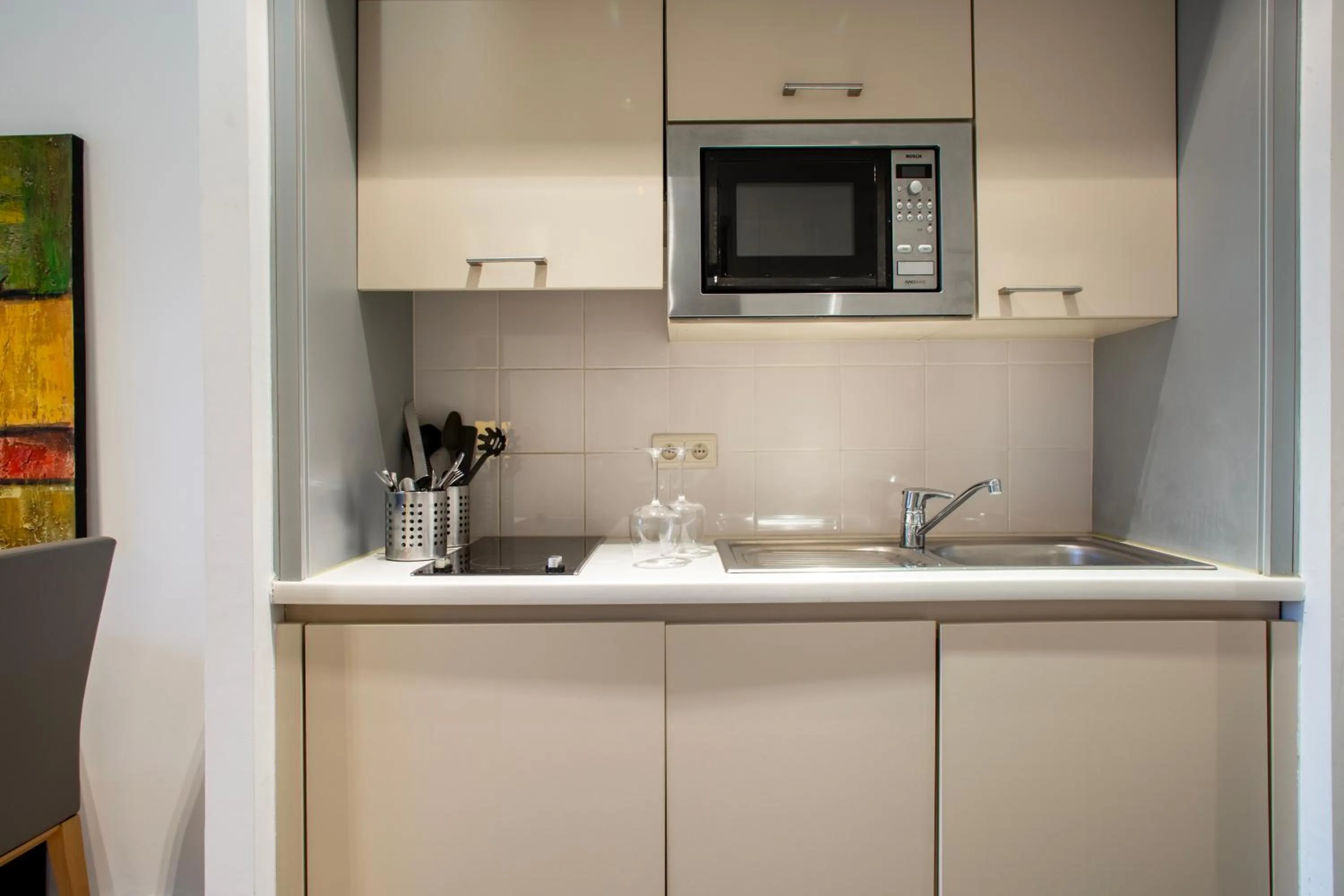 Kitchen or kitchenette in Diamant Suites Brussels EU