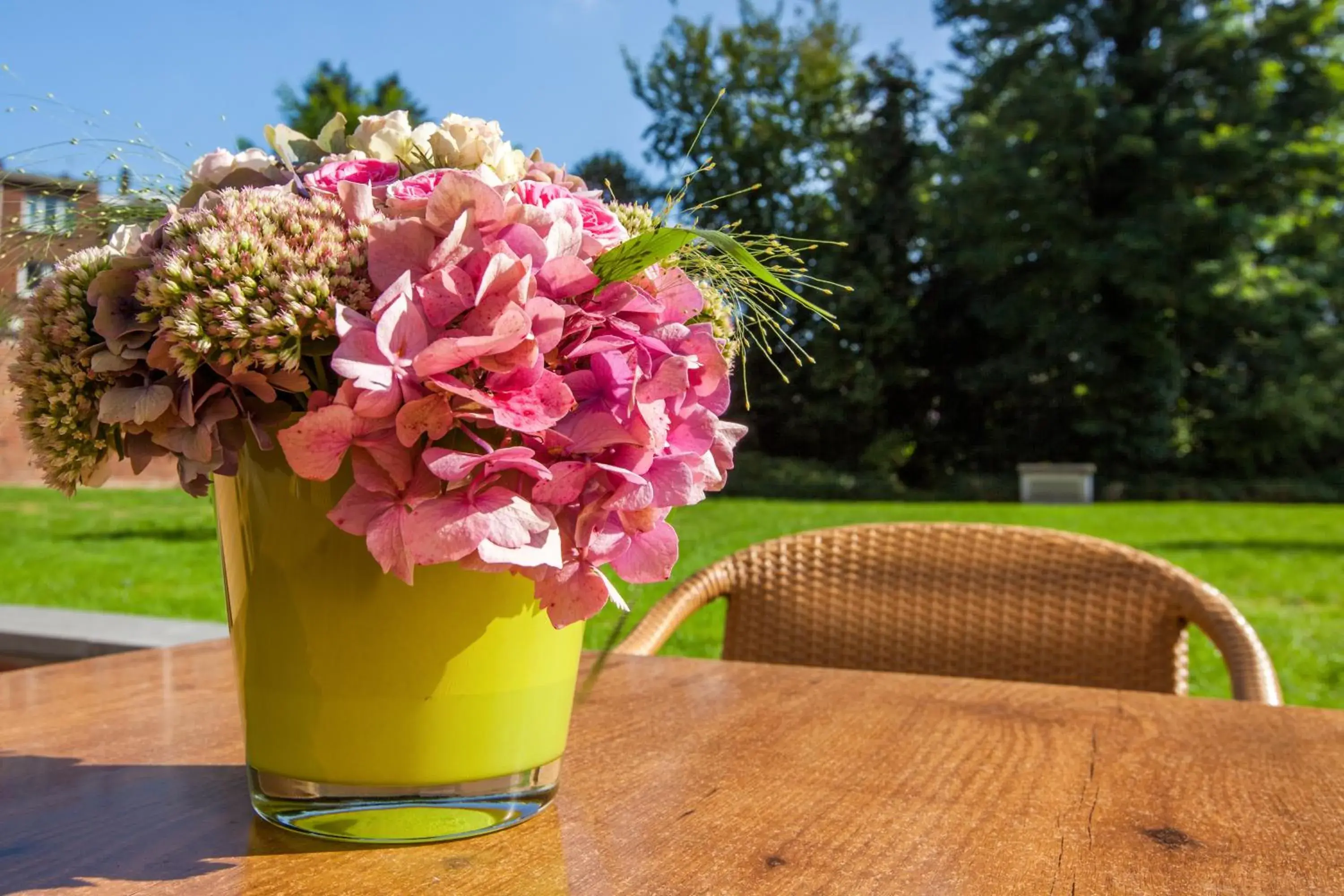 Garden view in Diamant Suites Brussels EU Garden view in Diamant Suites Brussels EU