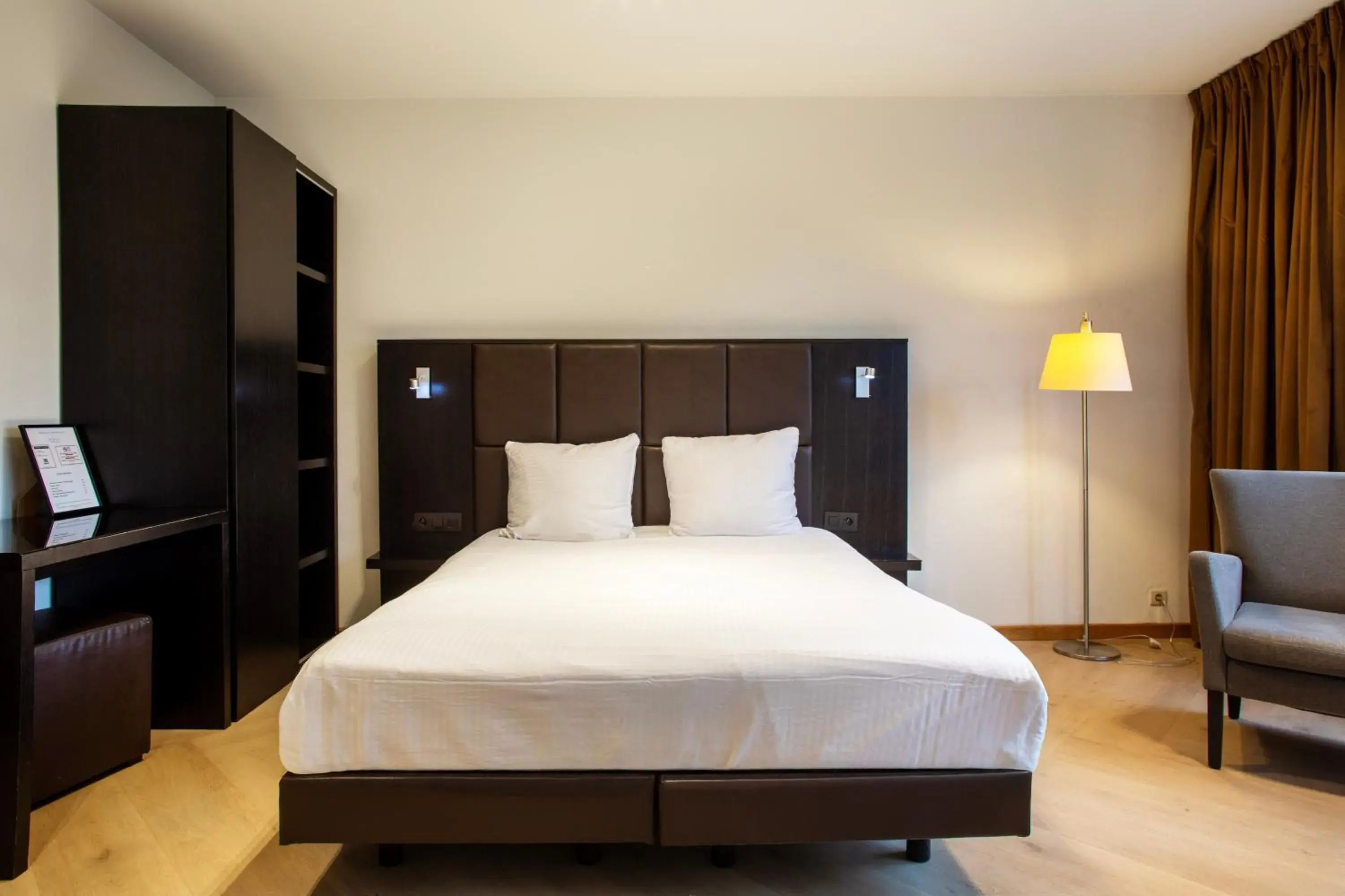 Bedroom, Bed in Diamant Suites Brussels EU Bedroom, Bed in Diamant Suites Brussels EU