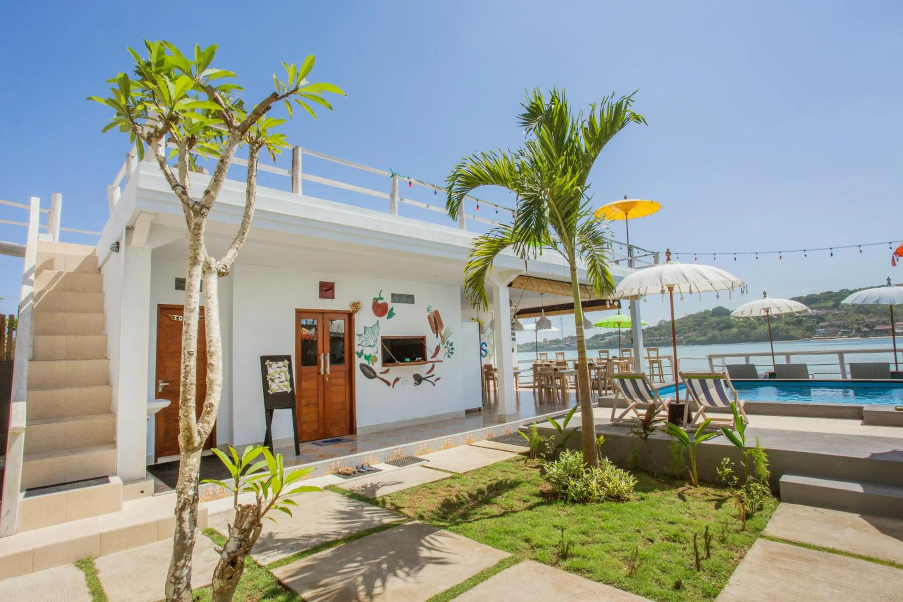 Property building in Rumah Marta Ceningan Island