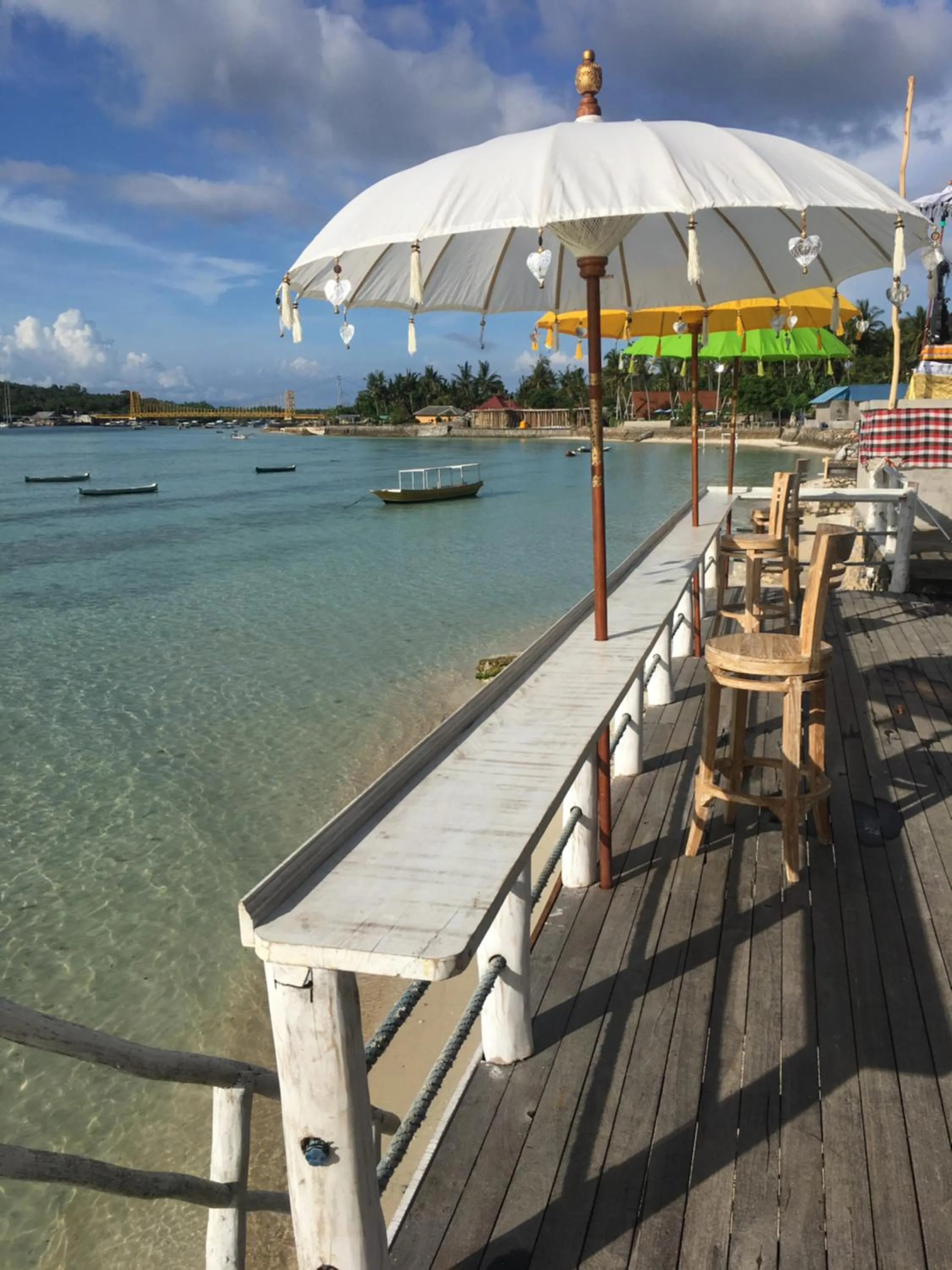 Restaurant/places to eat in Rumah Marta Ceningan Island