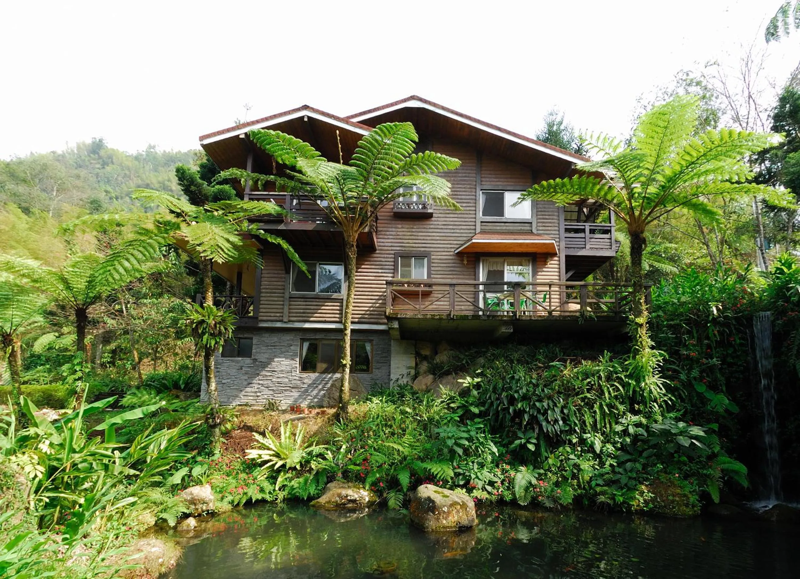 Shinmingshan Holiday Inn