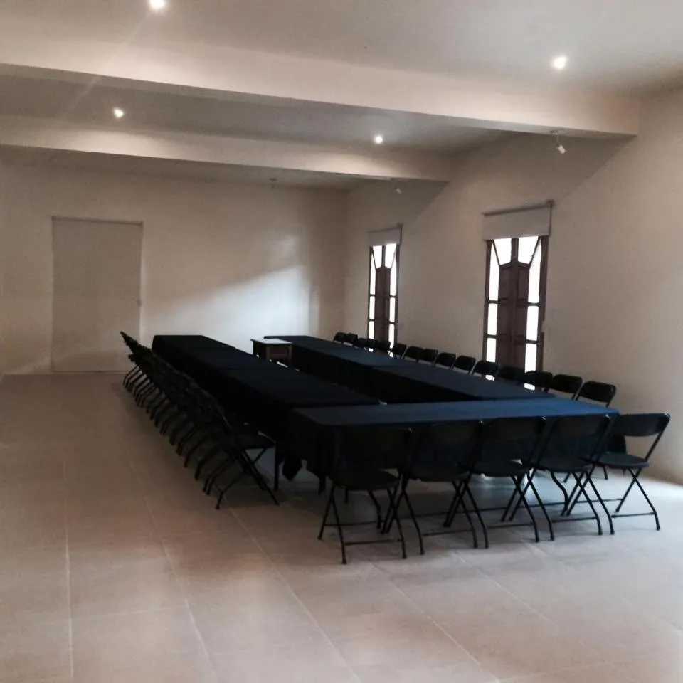 Communal lounge/ TV room in Hotel Posada Don Ramon