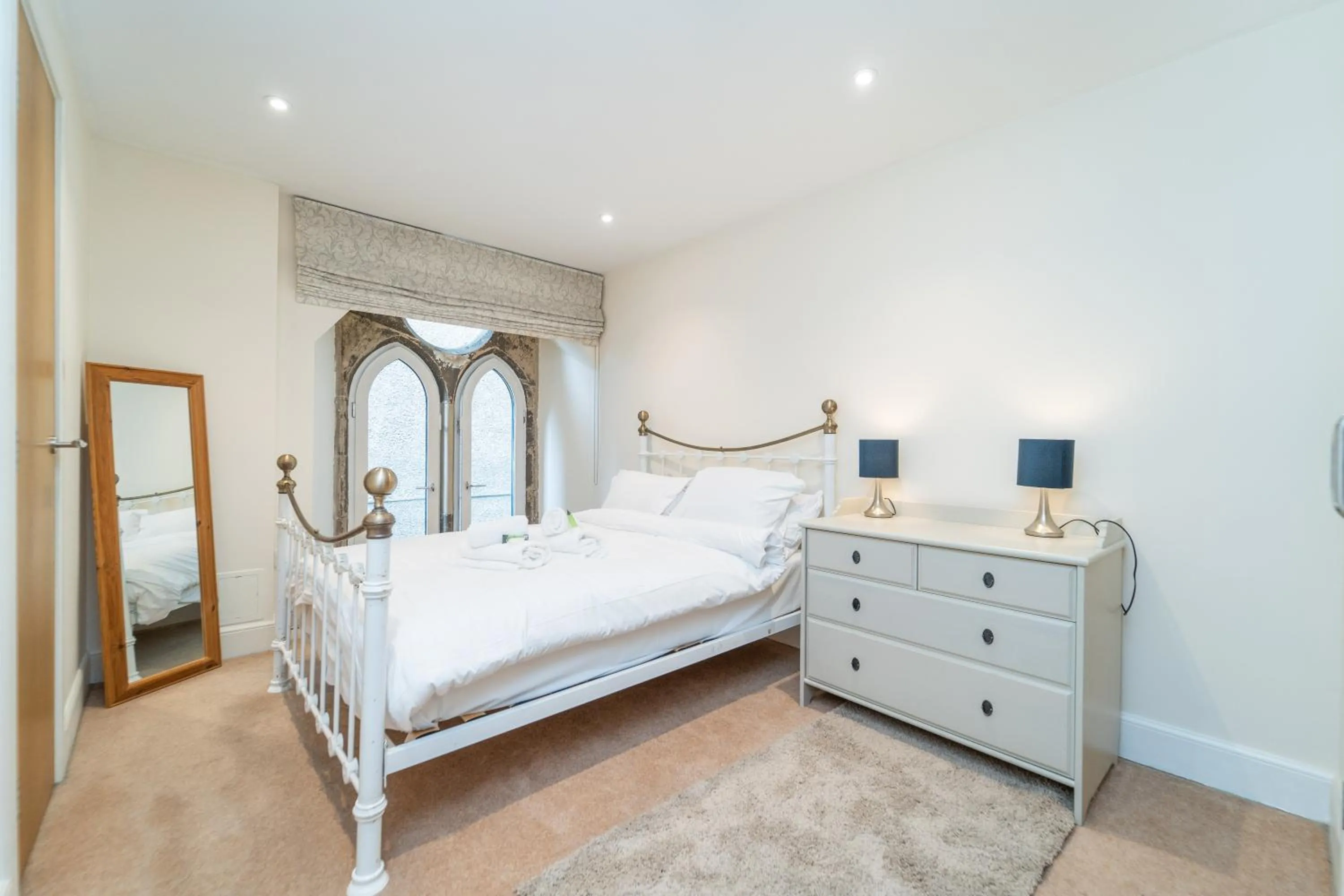 Bed in Edinburgh Church Apartments