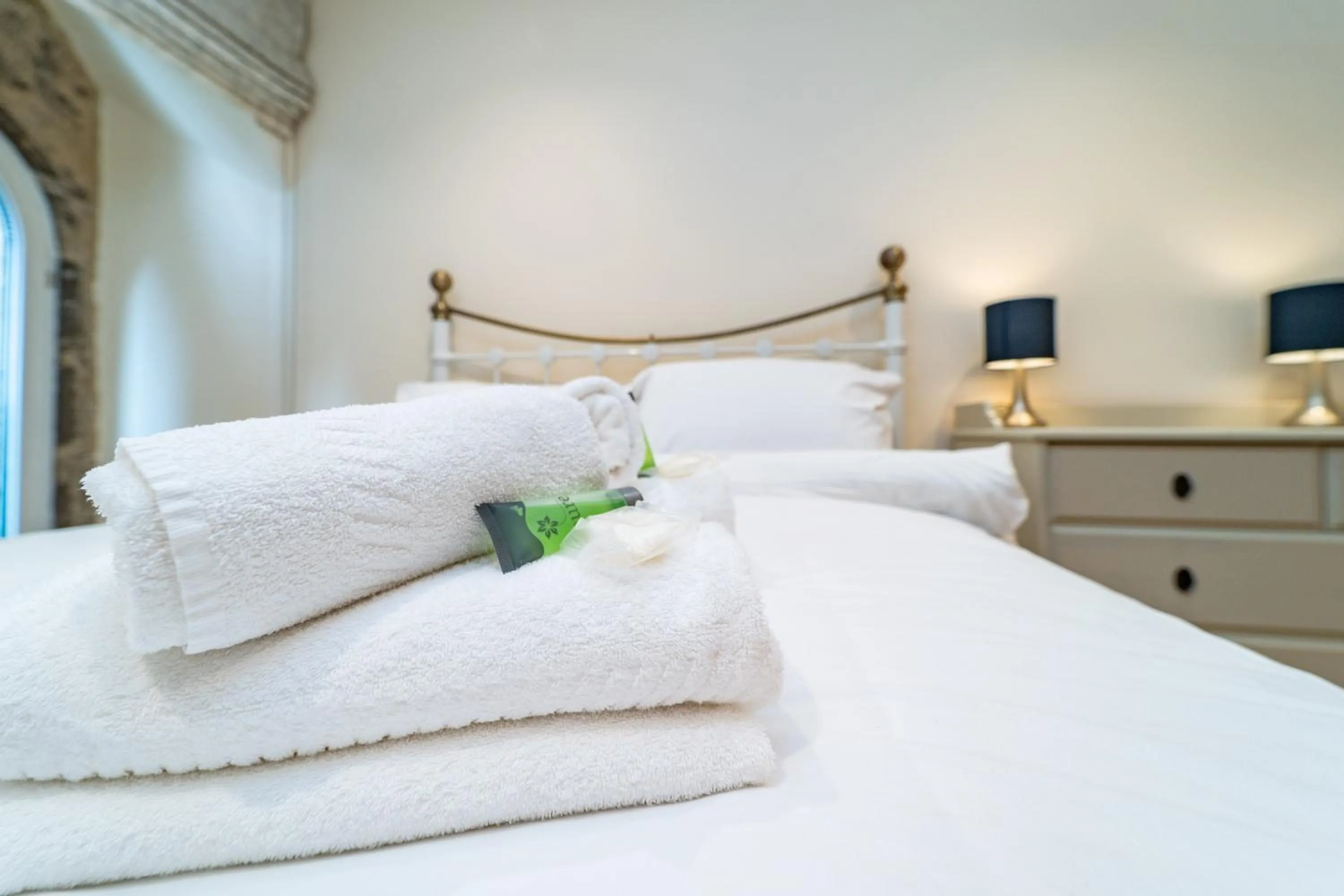 Bed in Edinburgh Church Apartments