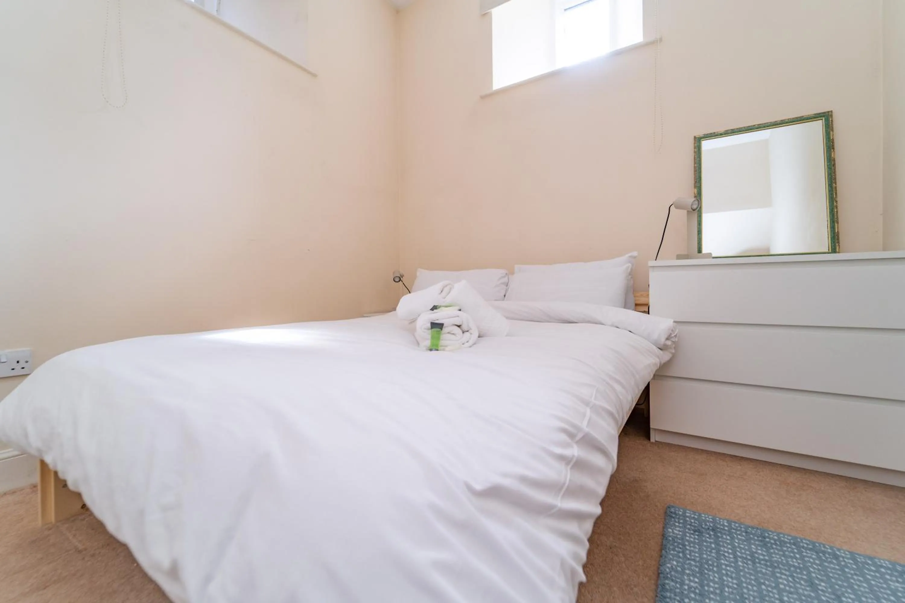 Bed in Edinburgh Church Apartments