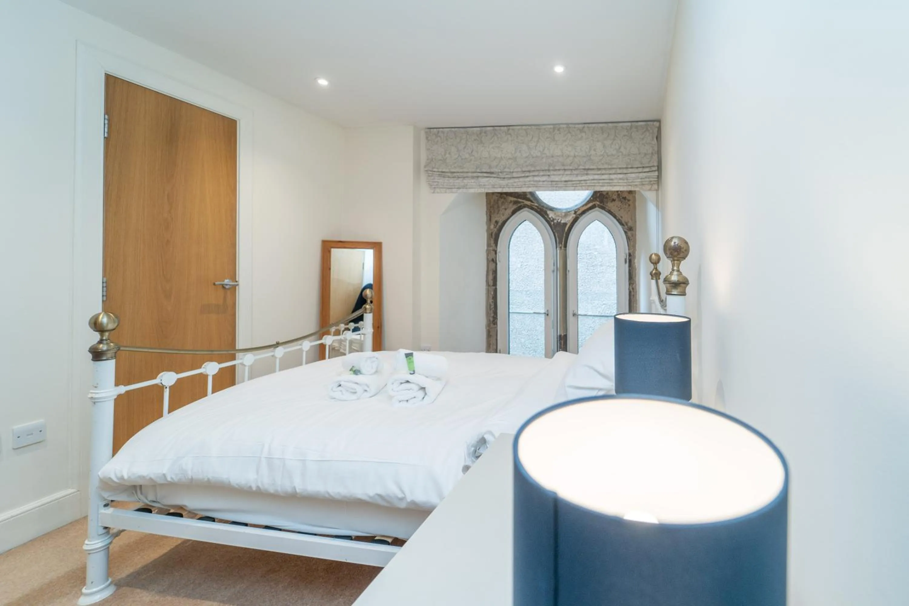 Bed in Edinburgh Church Apartments