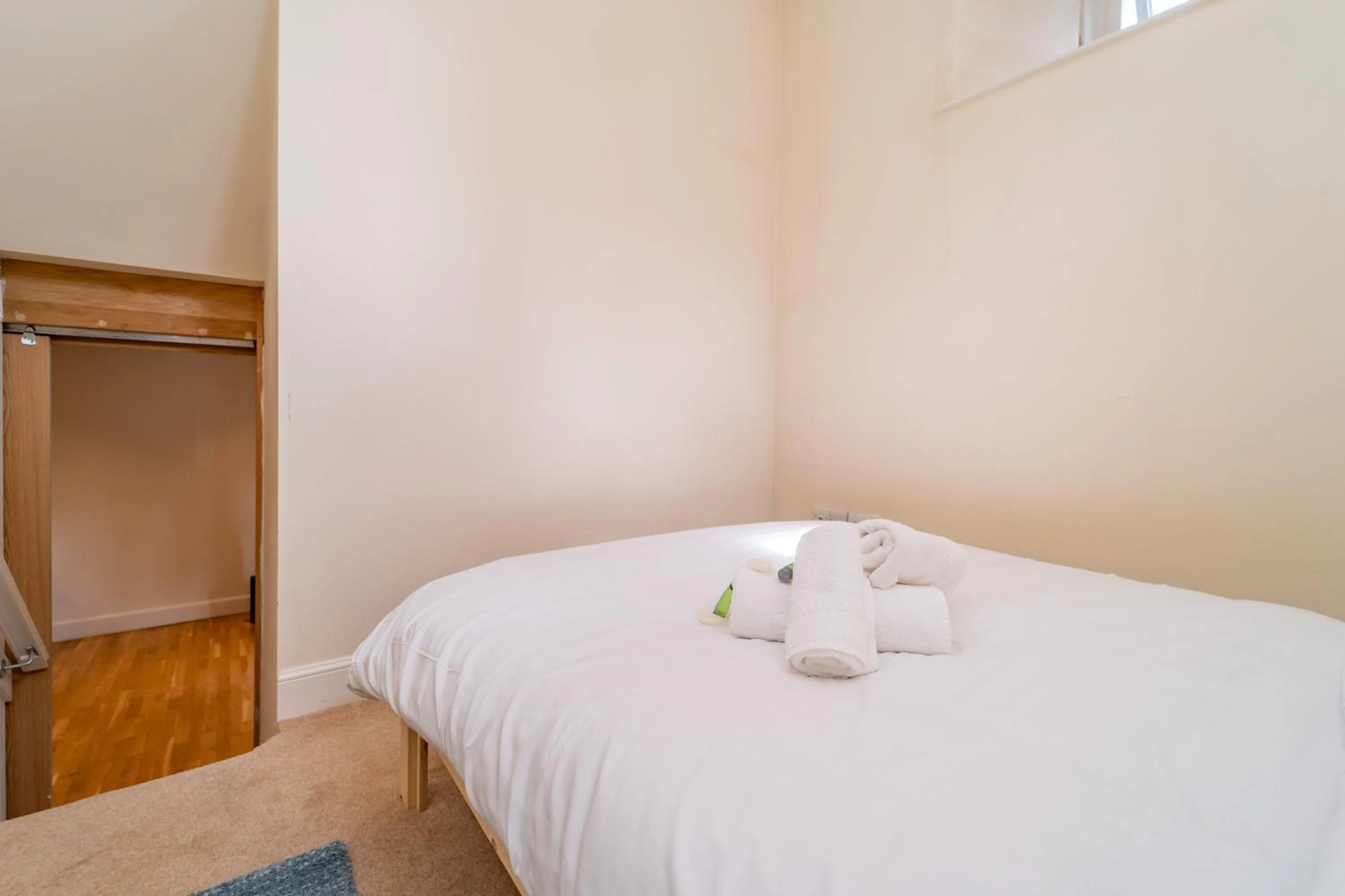 Bed in Edinburgh Church Apartments