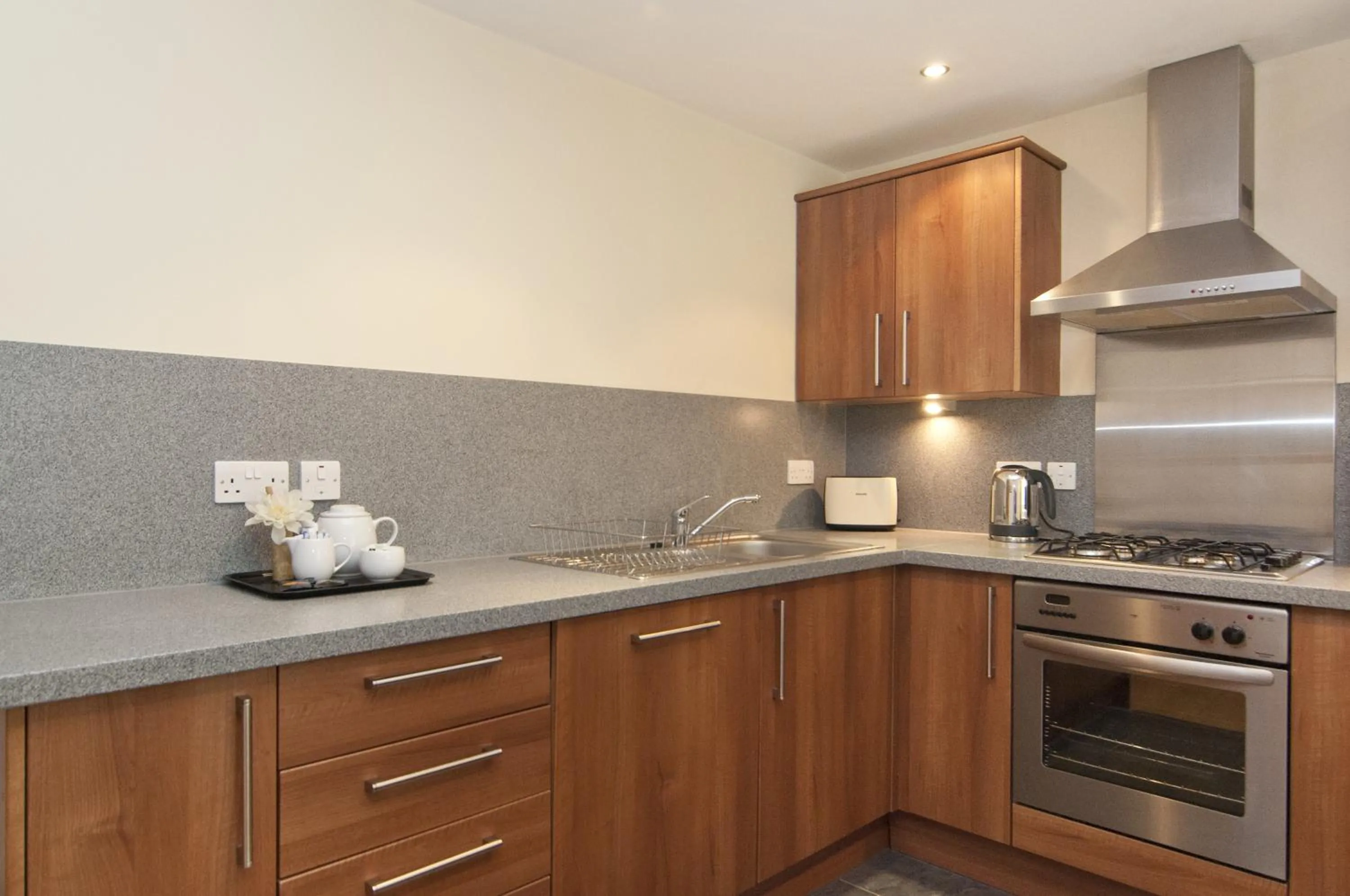 Kitchen or kitchenette in Edinburgh Church Apartments