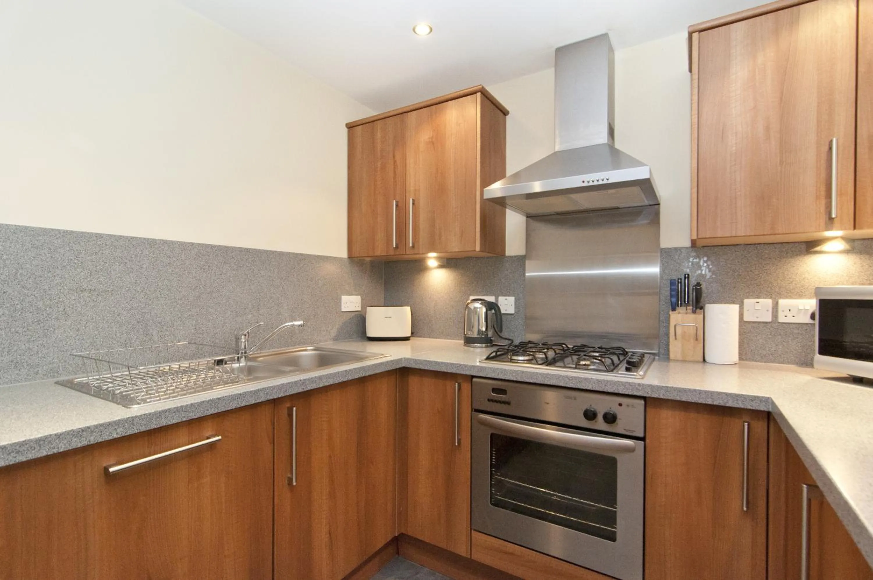 Kitchen or kitchenette in Edinburgh Church Apartments