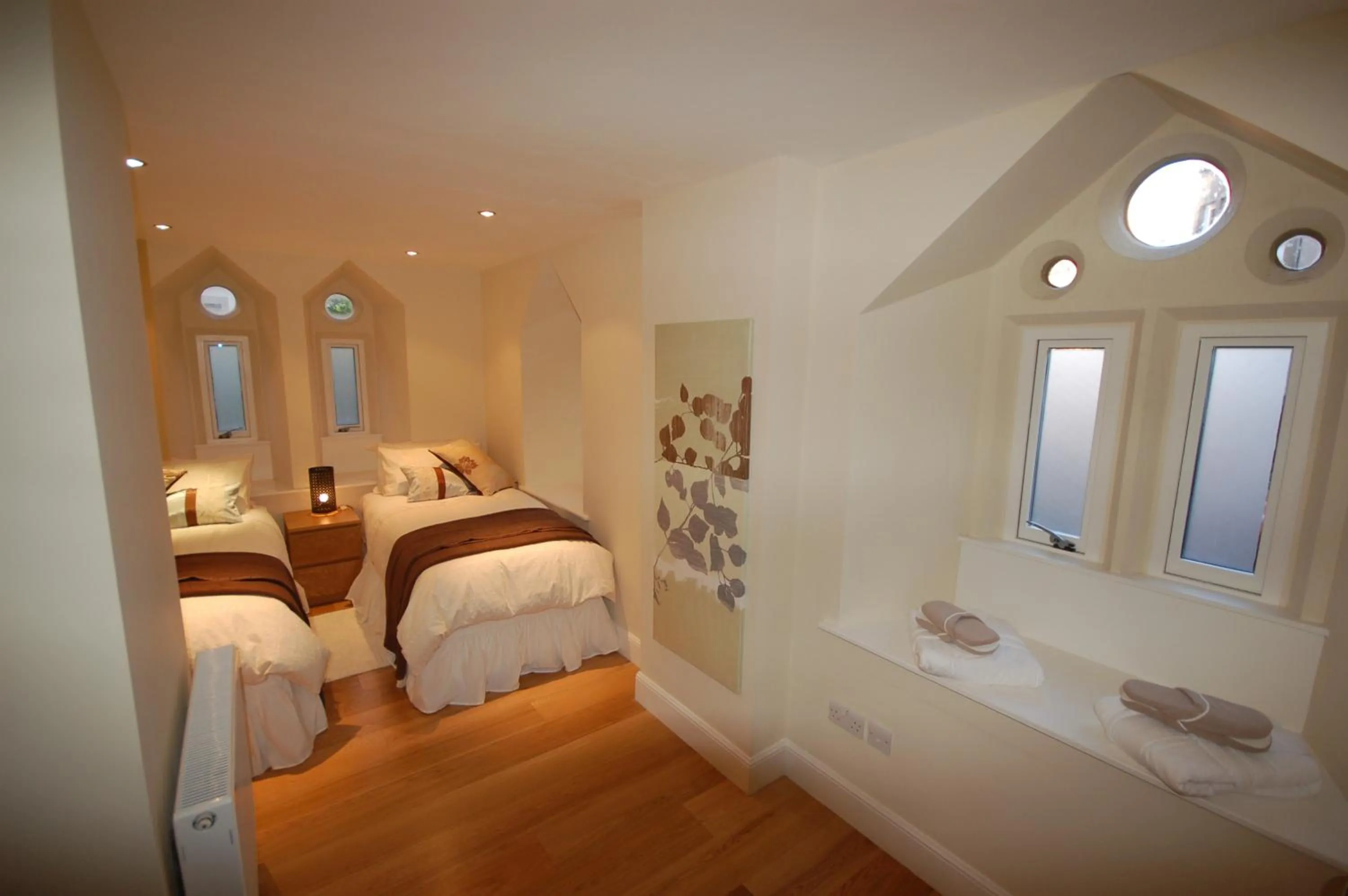 Bedroom, Bed in Edinburgh Church Apartments