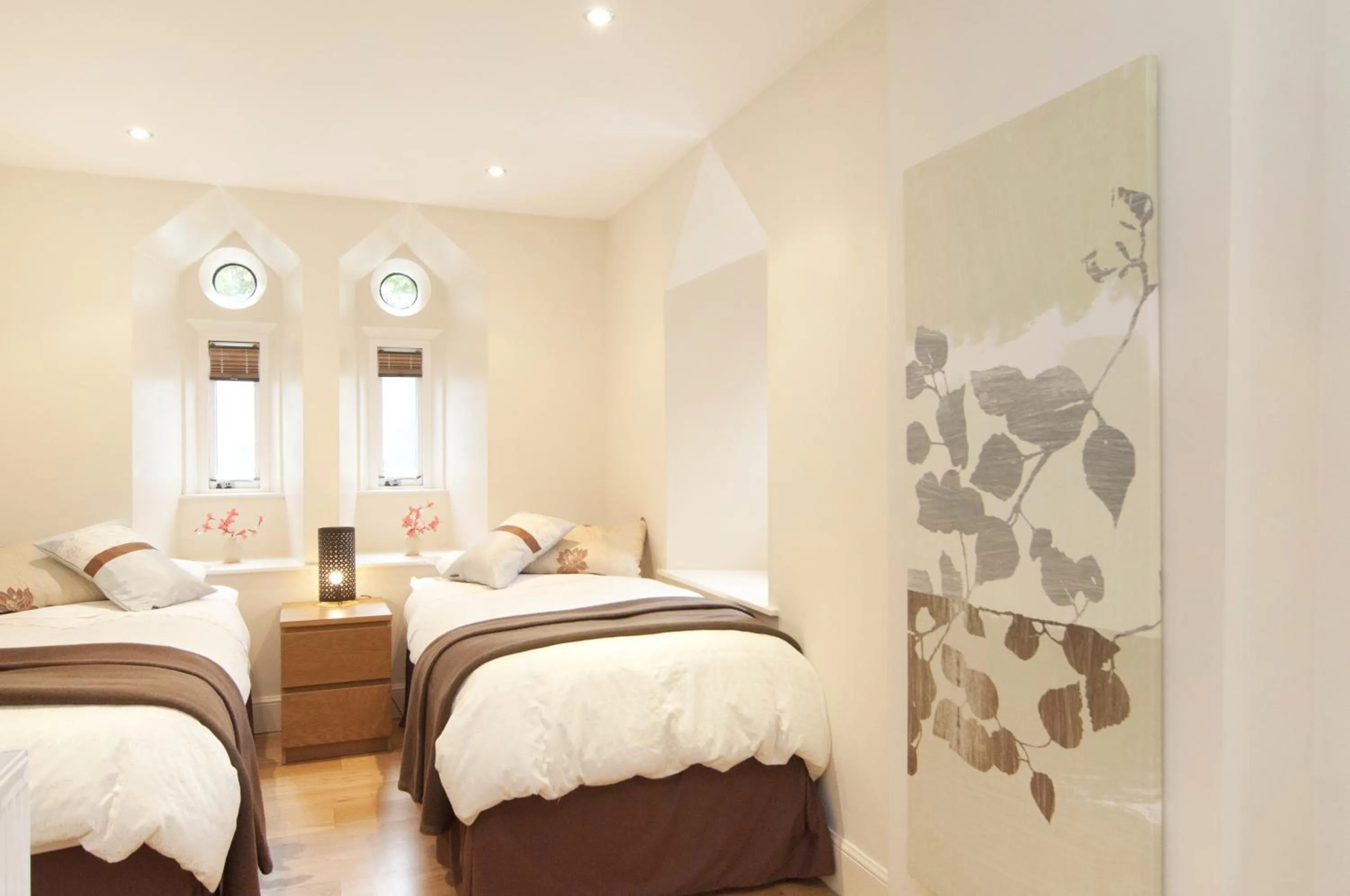 Bedroom, Bed in Edinburgh Church Apartments