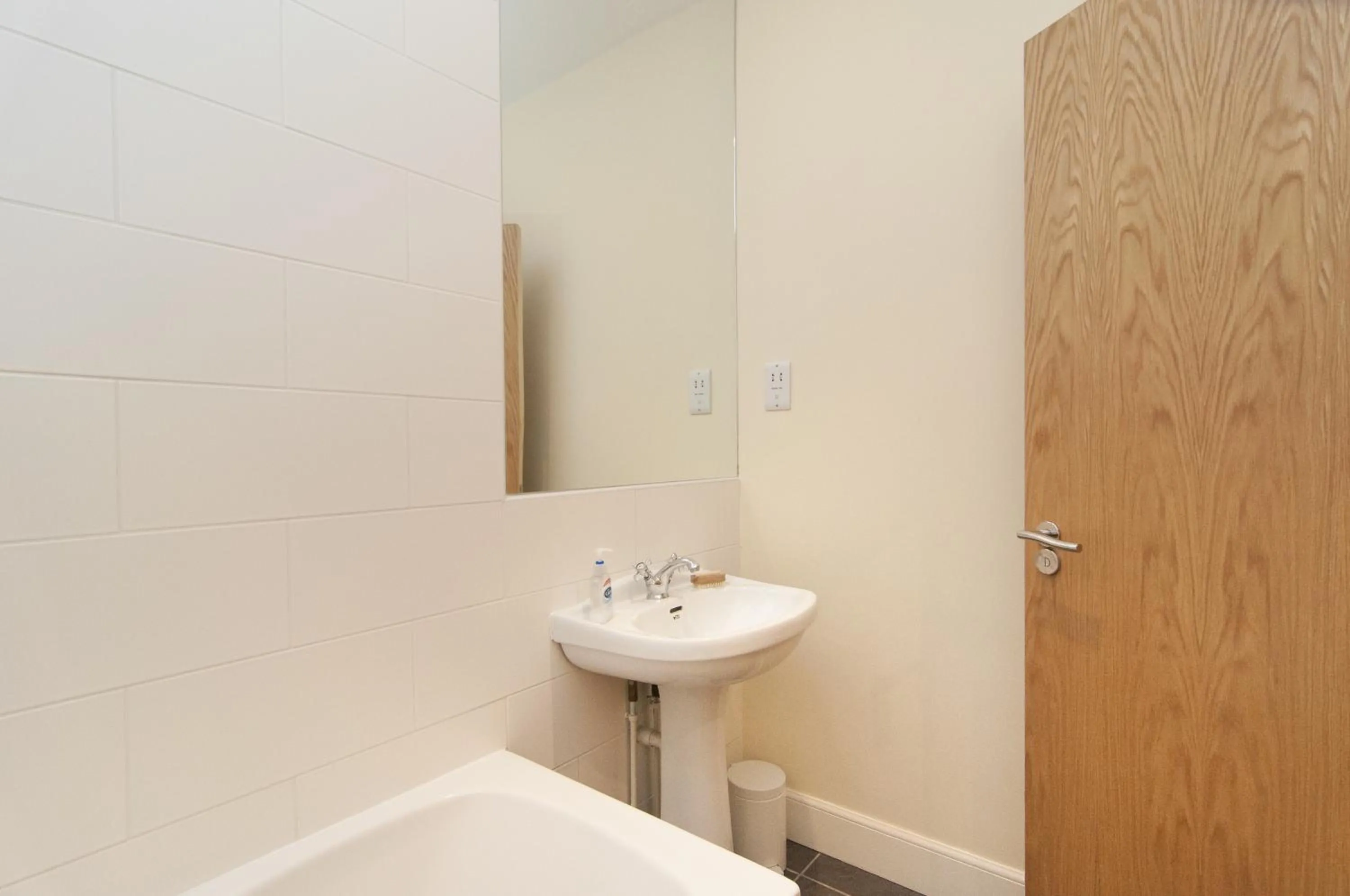 Bathroom in Edinburgh Church Apartments