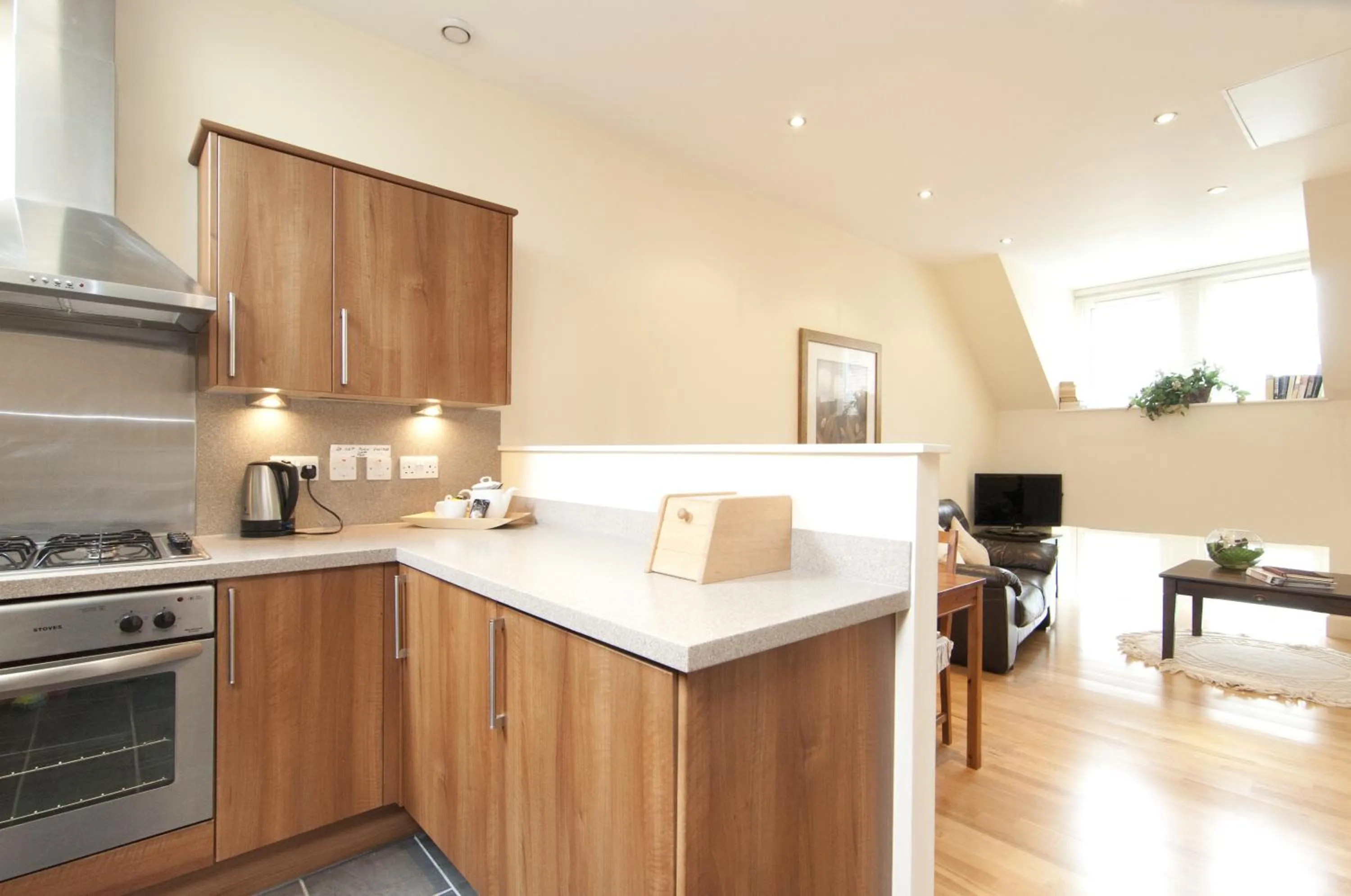 Kitchen or kitchenette in Edinburgh Church Apartments