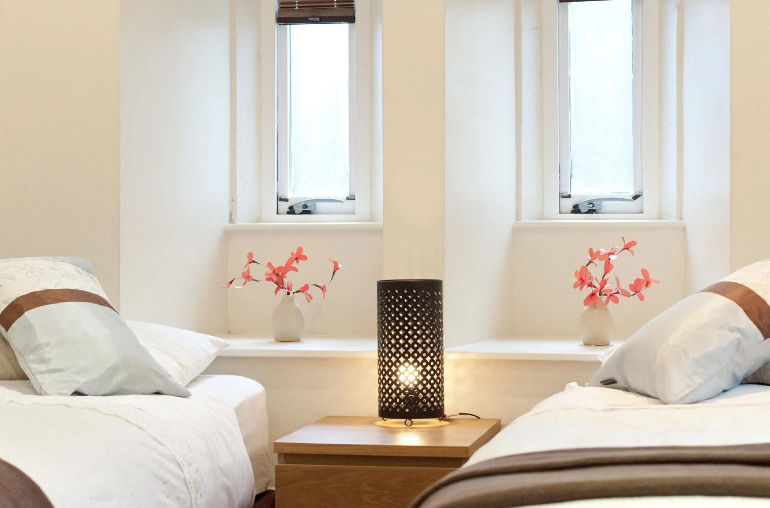 Bedroom, Bed in Edinburgh Church Apartments