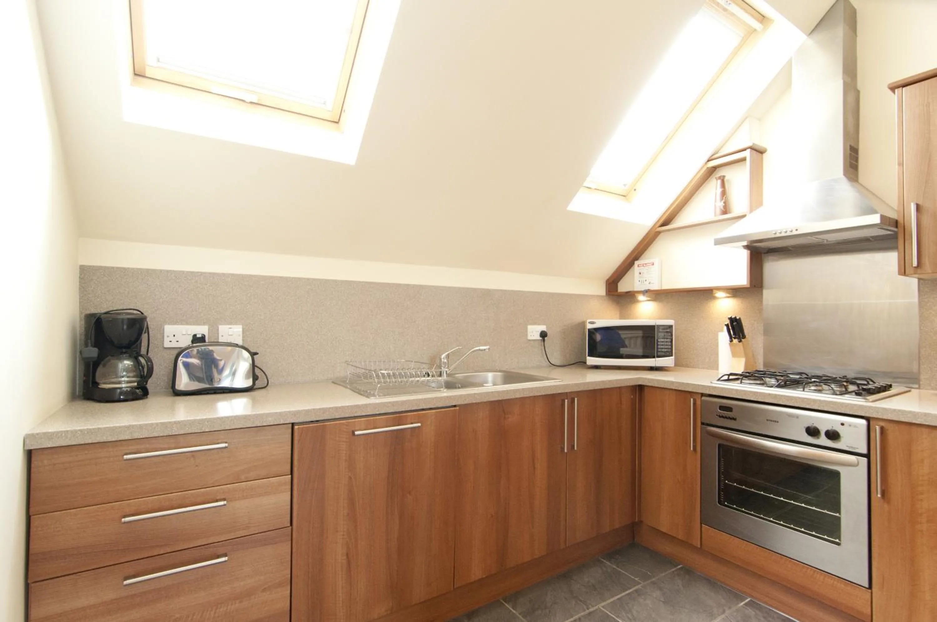 Kitchen or kitchenette in Edinburgh Church Apartments