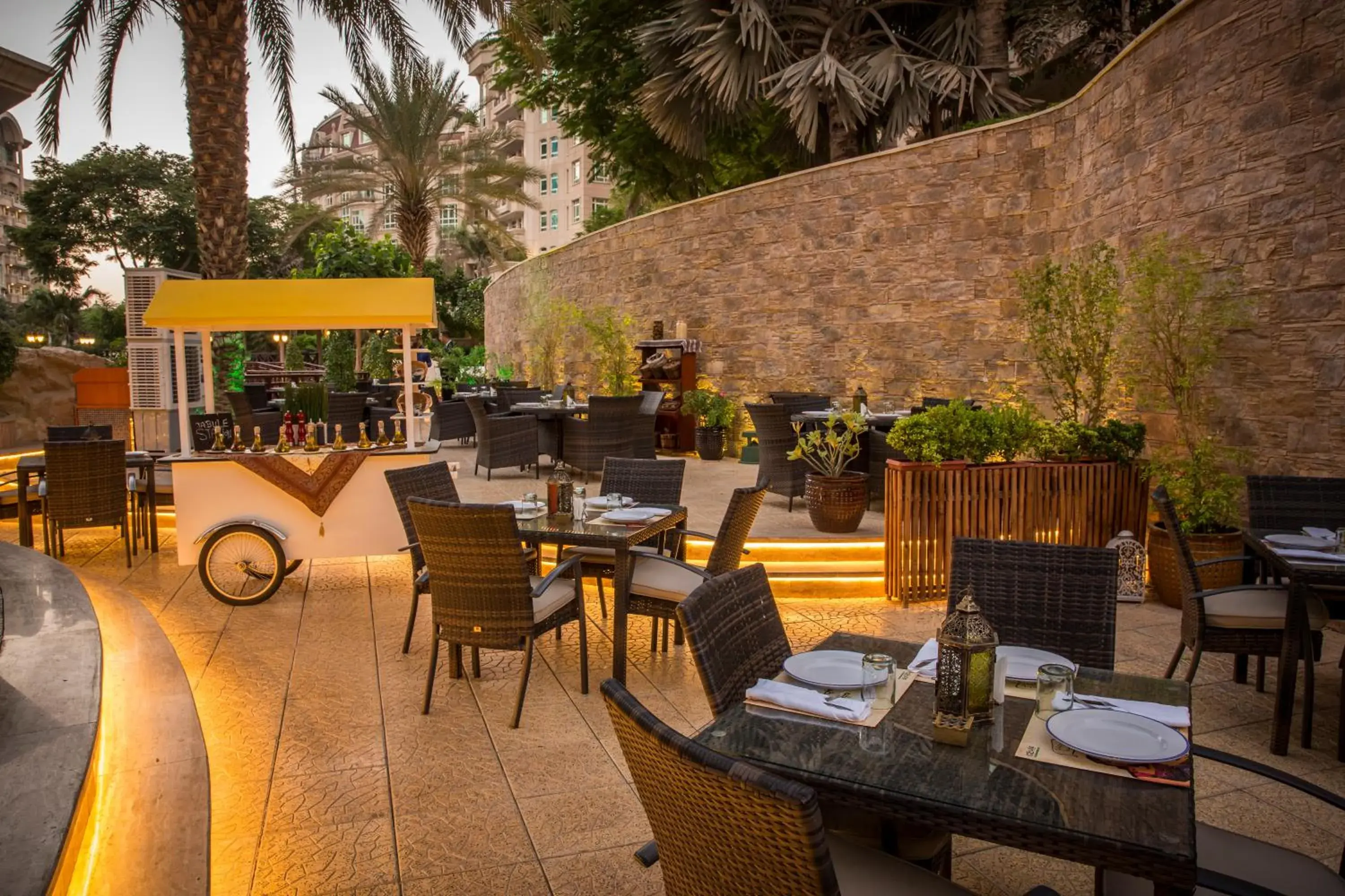 Restaurant/places to eat in Roda Al Murooj Residences Restaurant/places to eat in Roda Al Murooj Residences