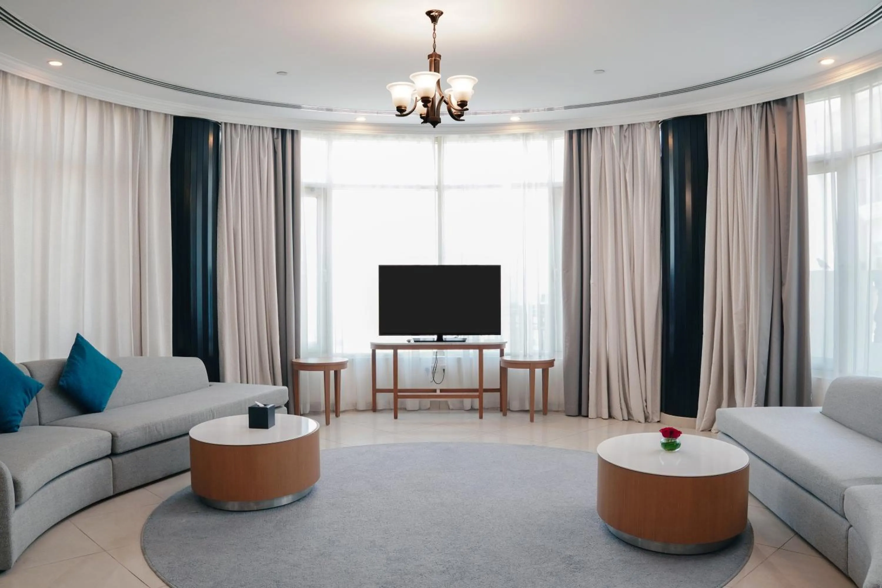 Communal lounge/ TV room in Roda Al Murooj Residences