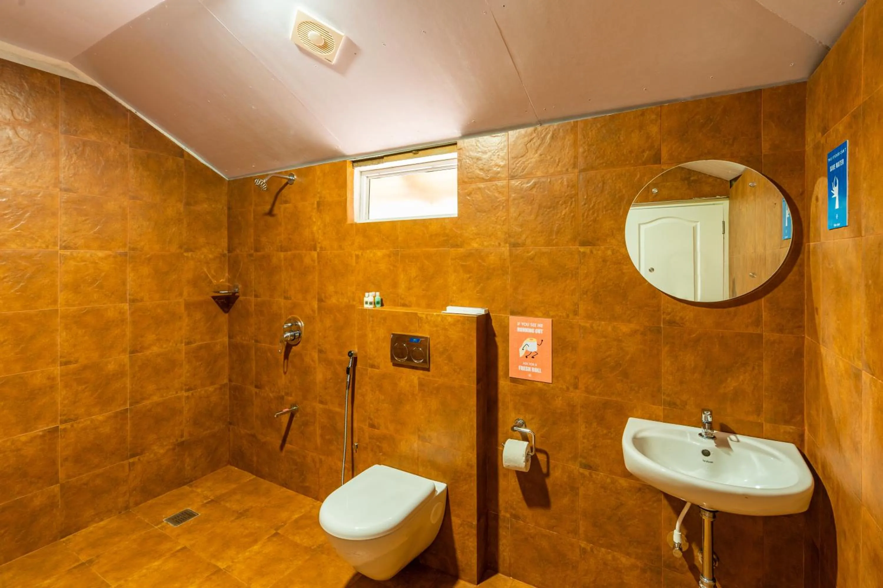 Shower in Zostel Plus Wayanad